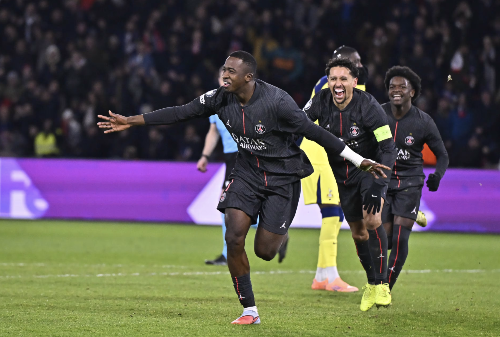 Tottenham không đòi được nợ Siêu cúp, PSG thắng trận cầu kinh điển 8 bàn - Ảnh 5.