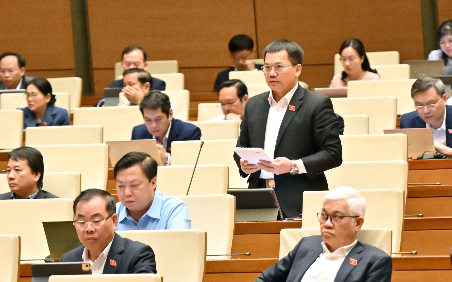 Dự trữ phương tiện đặc chủng để cứu nạn
