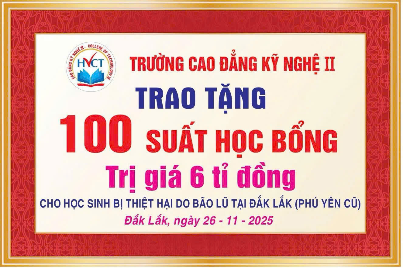 Nhiều trường ĐH, CĐ hỗ trợ học ph&iacute;, qu&agrave; cho sinh vi&ecirc;n, học sinh c&aacute;c tỉnh bị thi&ecirc;n tai - Ảnh 3.