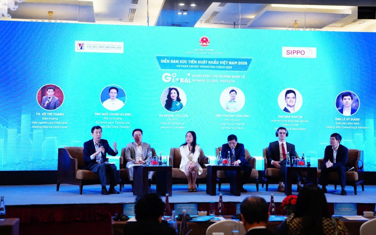 Xuất khẩu mở cánh cửa mới