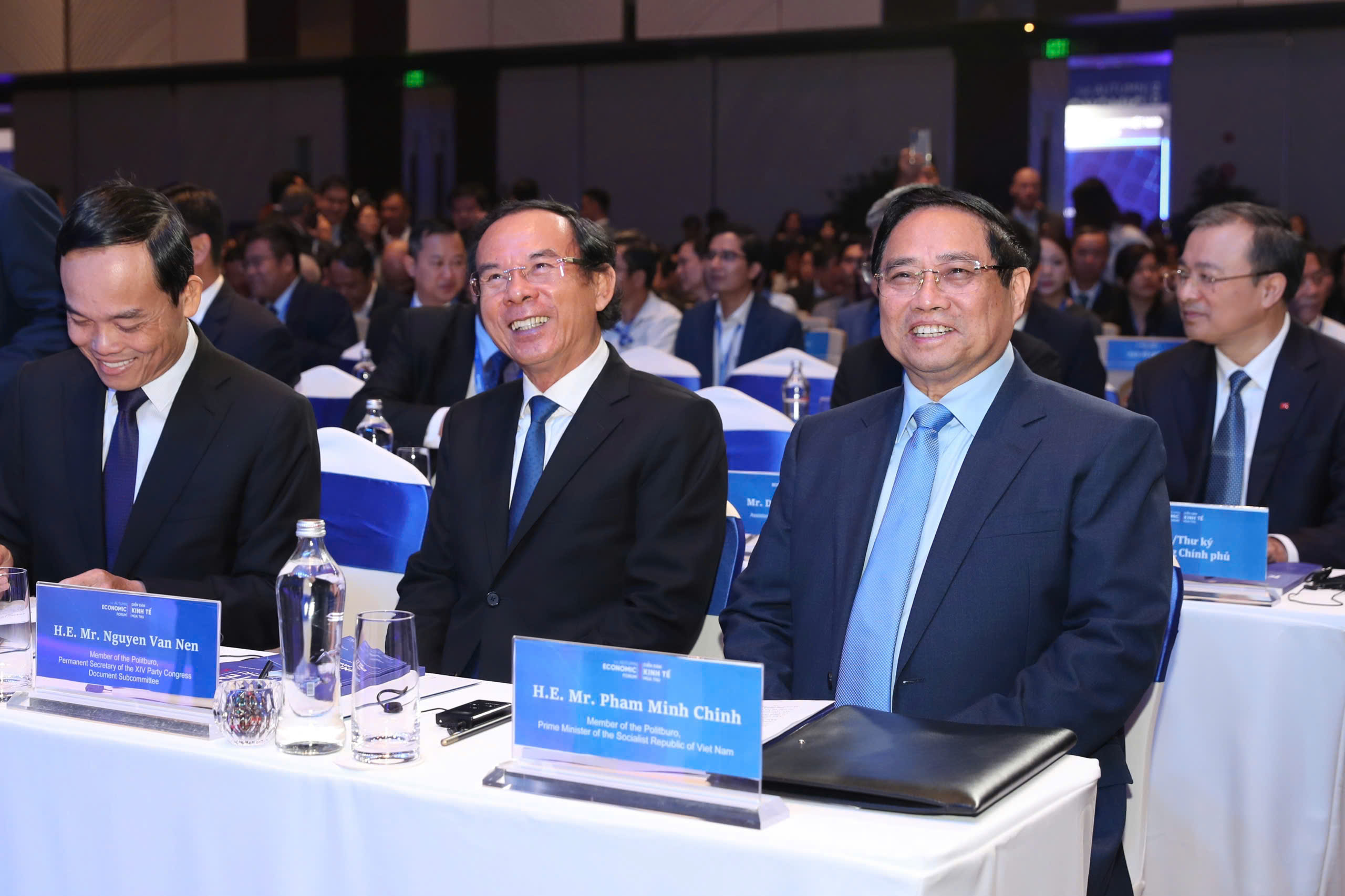 Thủ tướng Phạm Minh Ch&iacute;nh tham dự Diễn đ&agrave;n Kinh tế m&ugrave;a thu 2025 tại TP HCM - Ảnh 5.