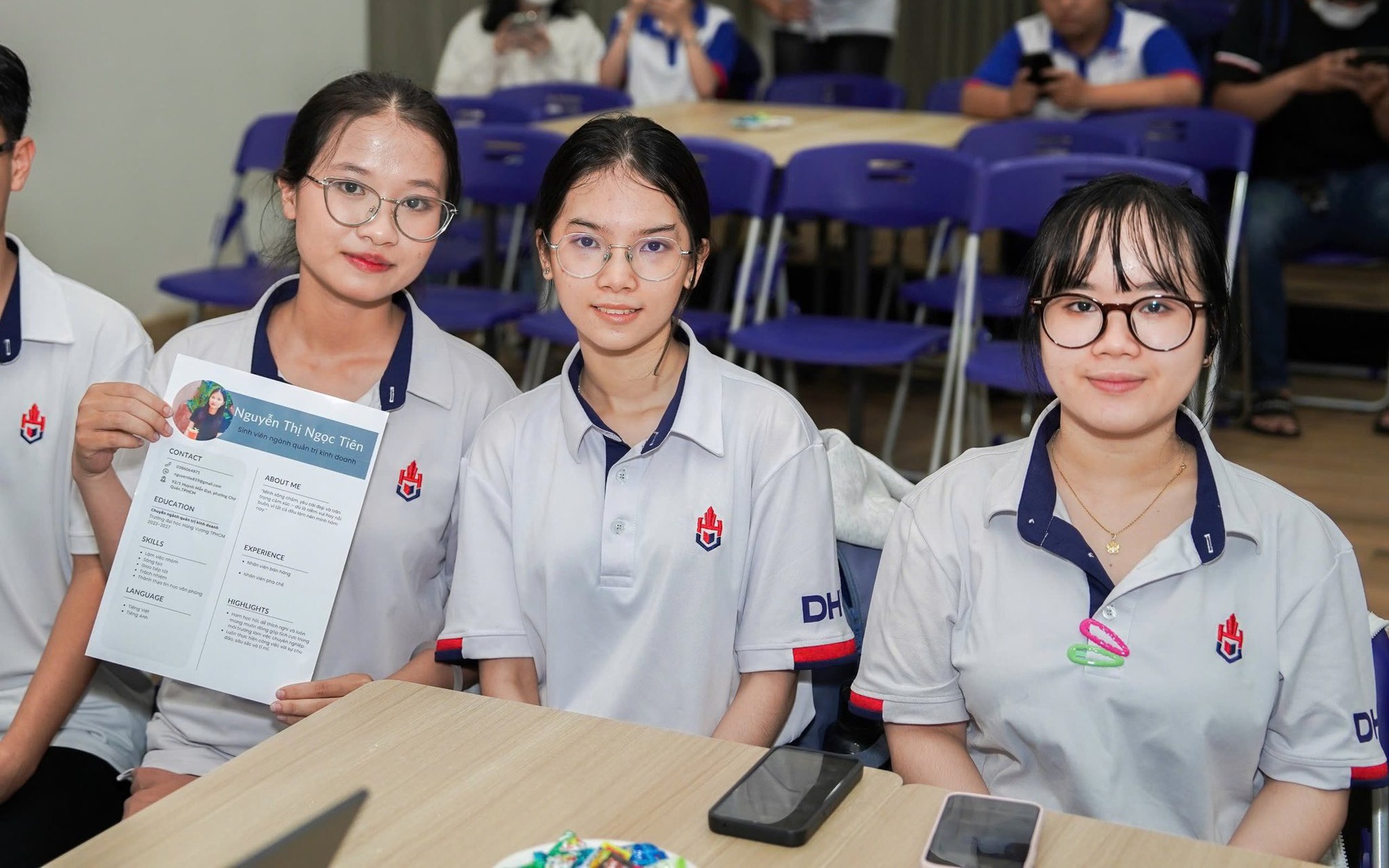 Sinh viên công nghệ thông tin bất ngờ học thêm chuyên ngành "hot"
