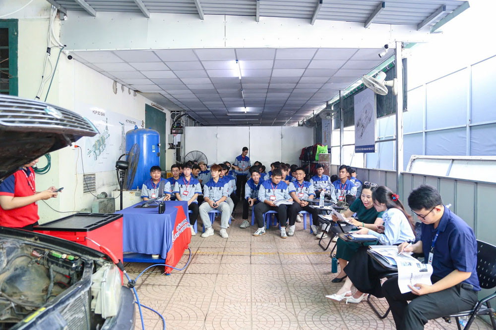 Gắn đ&agrave;o tạo với thị trường lao động - Ảnh 1.