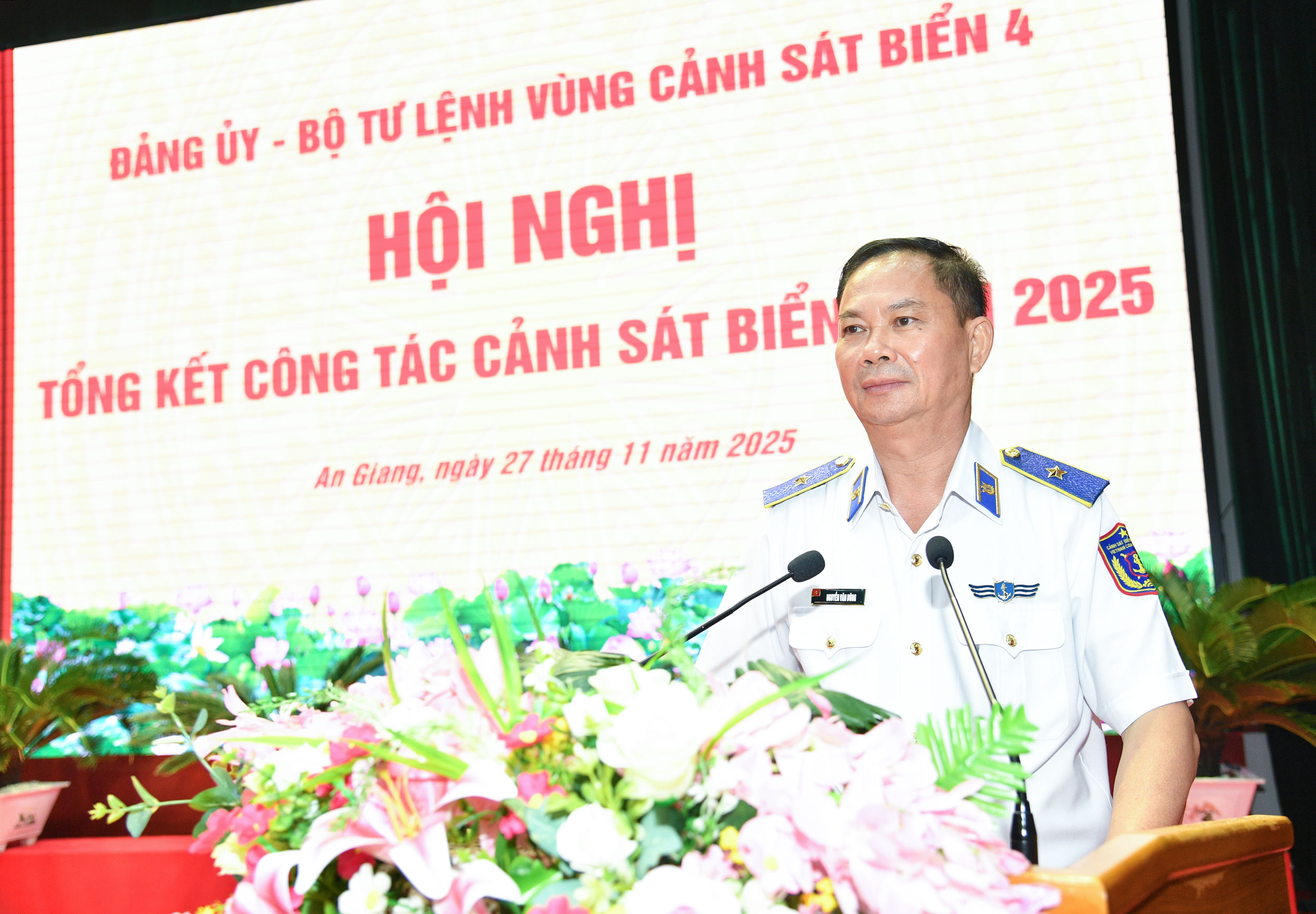 Cảnh sát biển ở Phú Quốc thu giữ hơn 2 triệu lít dầu D.O - Ảnh 2.