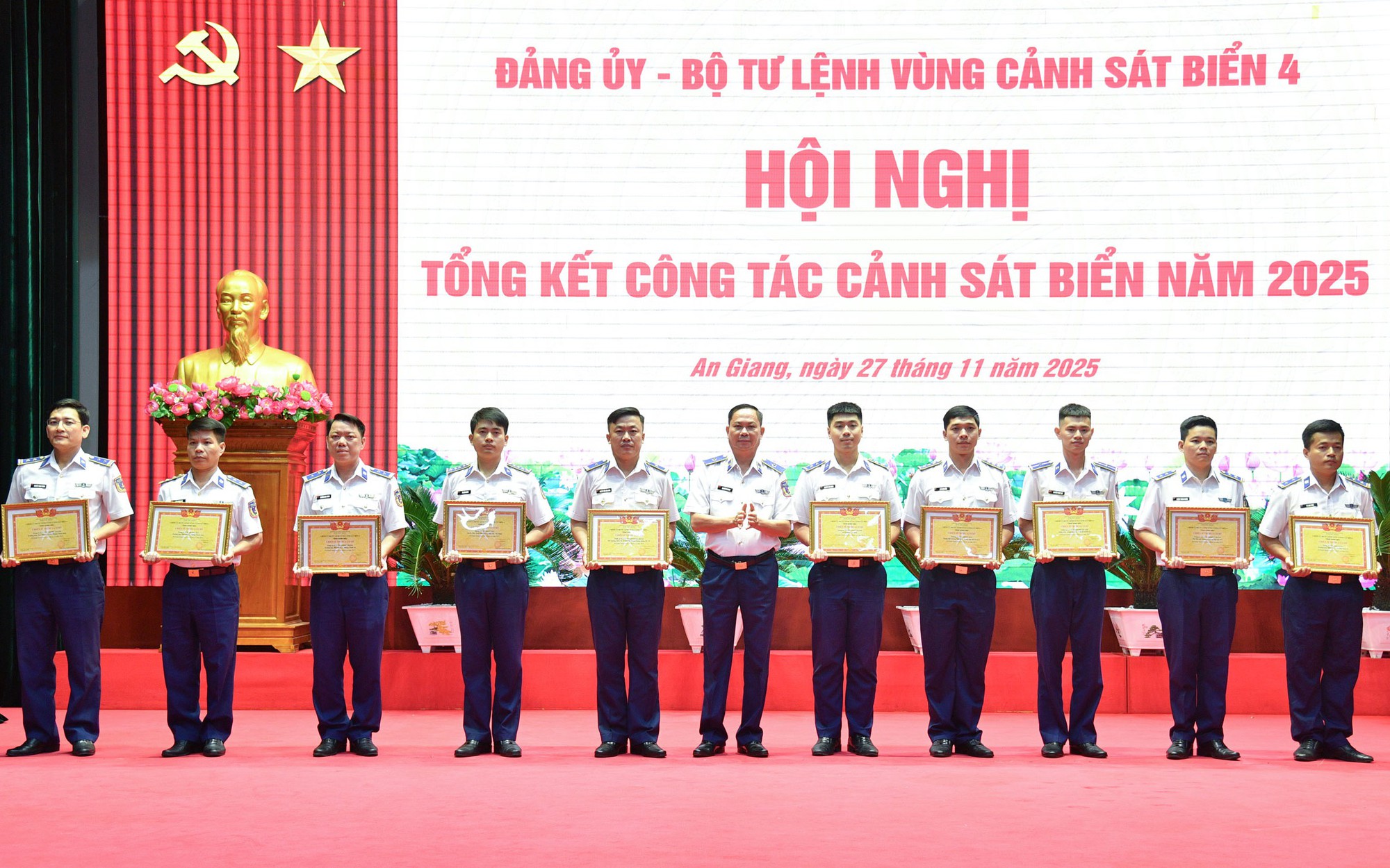 Cảnh sát biển ở Phú Quốc bắt giữ hơn 2 triệu lít dầu DO