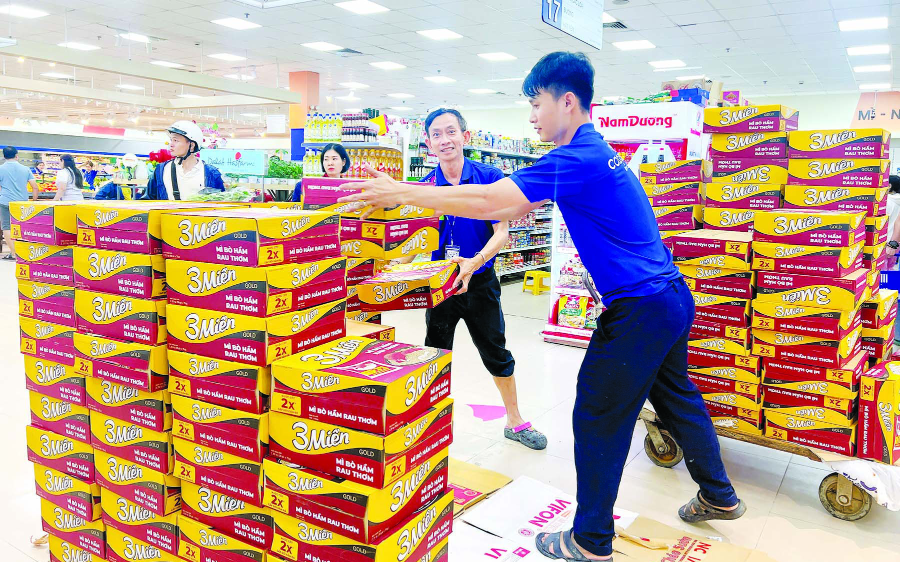 Saigon Co.op bán hàng không lợi nhuận, tiếp sức thị trường miền Trung sau bão lũ