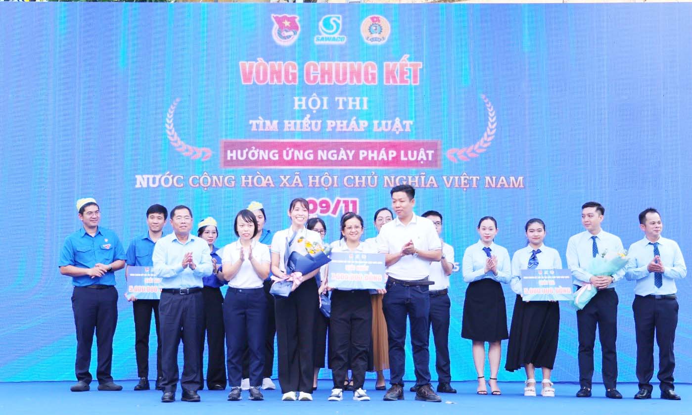 Sôi nổi chung kết Hội thi Tìm hiểu Pháp luật 2025 tại SAWACO - Ảnh 1.