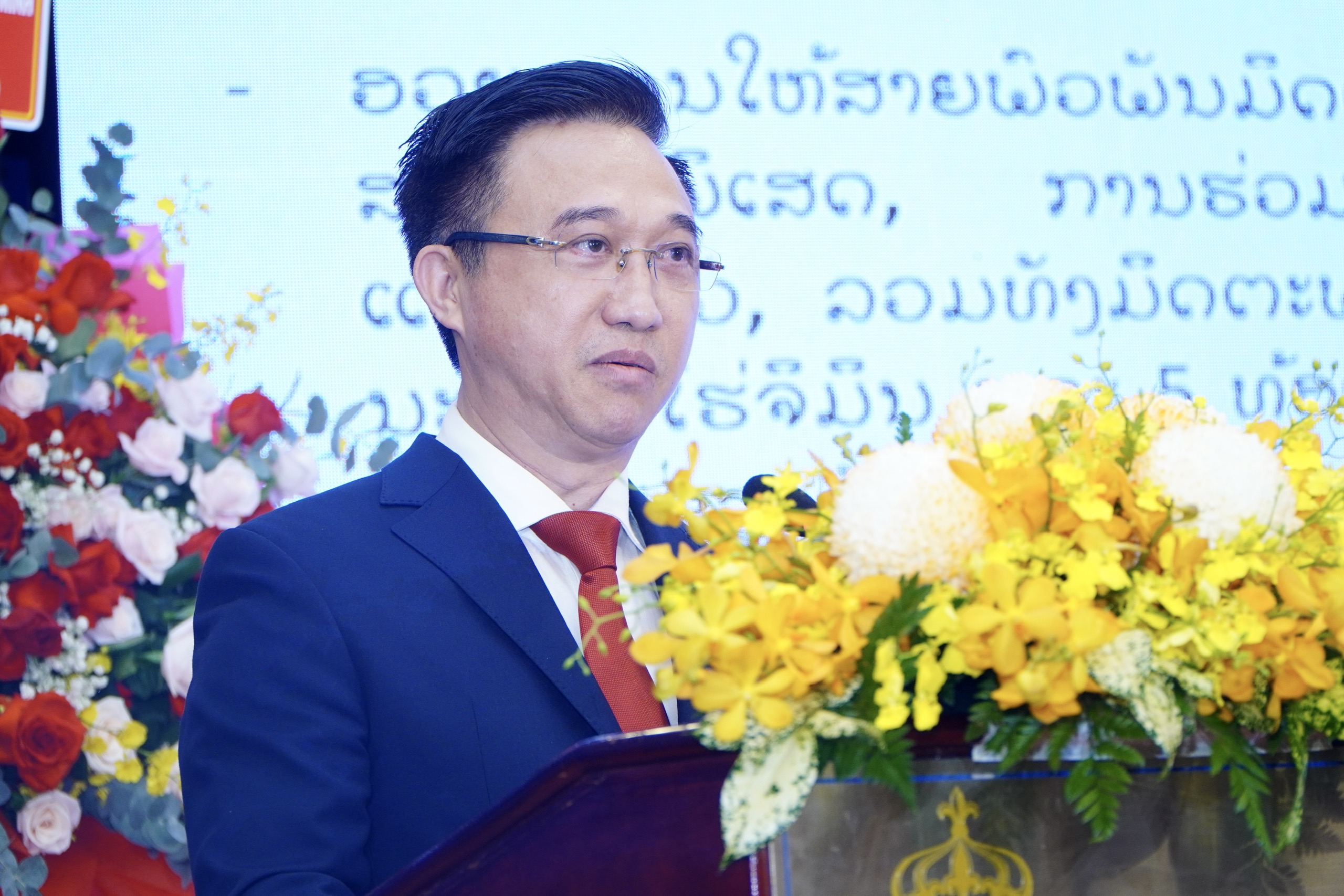 Kỷ niệm 50 năm Quốc khánh Lào tại TP HCM: Mối quan hệ Việt - Lào vững bền - Ảnh 3.