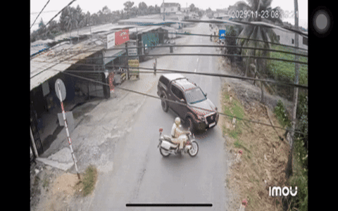 Vi phạm nồng độ cồn, điều khiển &ocirc; t&ocirc; t&ocirc;ng v&agrave;o xe chuy&ecirc;n dụng của CSGT - Ảnh 2.