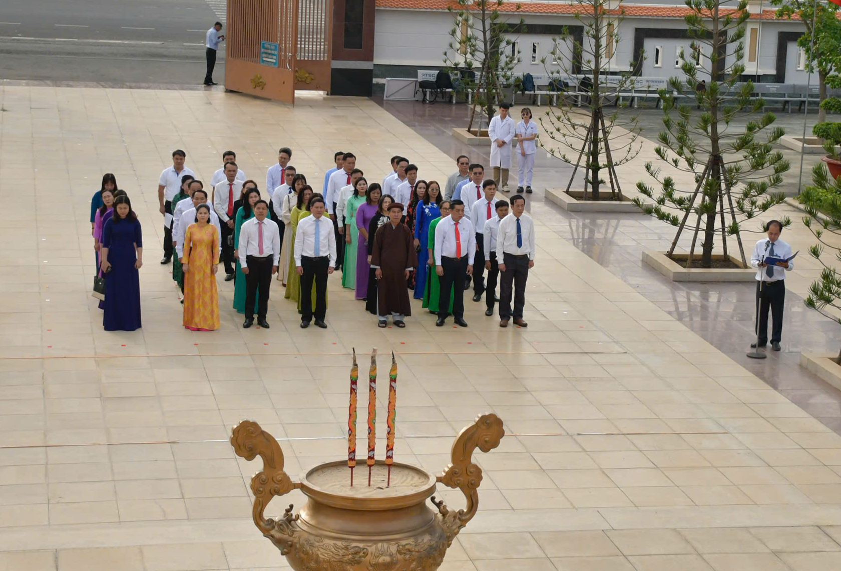 Chuỗi hoạt động &yacute; nghĩa của đo&agrave;n đại biểu MTTQ Việt Nam tại B&agrave; Rịa - Vũng T&agrave;u - Ảnh 1.