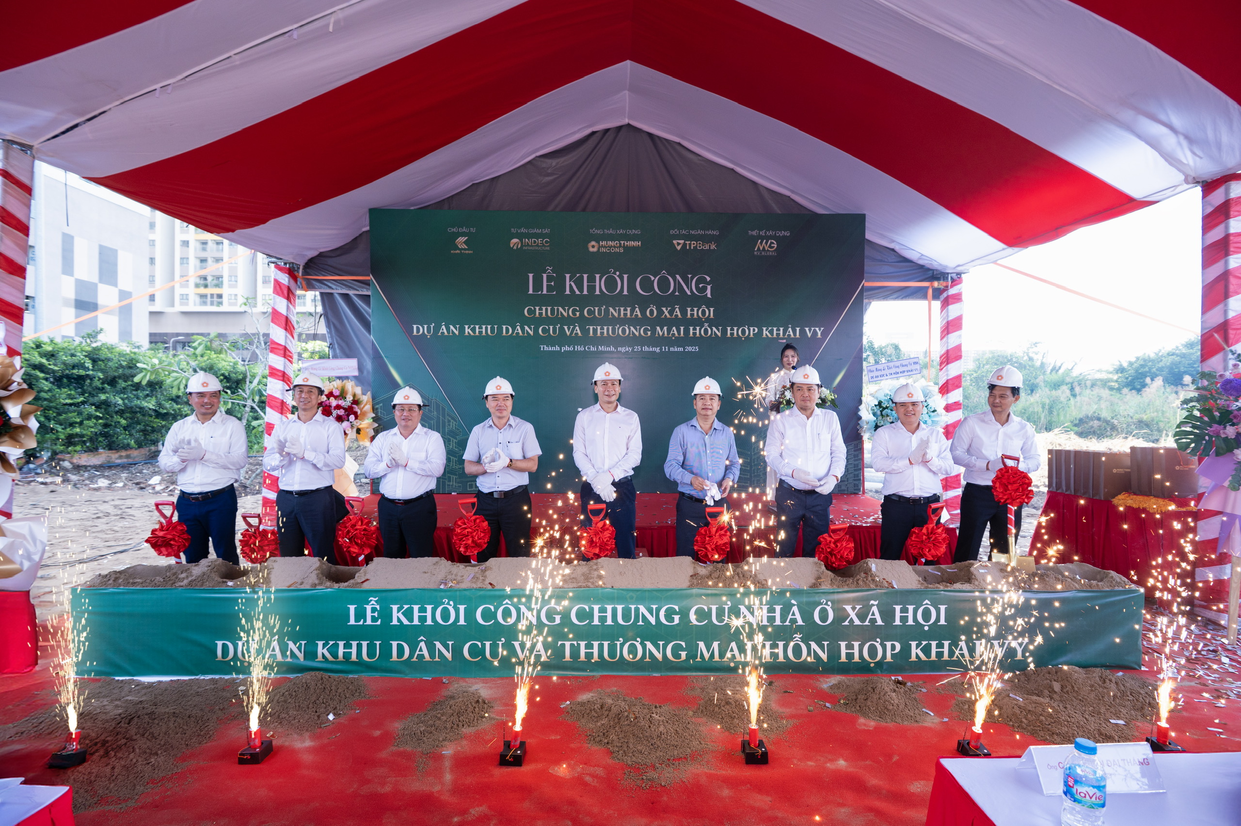 Khởi c&ocirc;ng x&acirc;y dựng hơn 300 căn nh&agrave; ở x&atilde; hội tại phường Ph&uacute; Thuận, TP HCM - Ảnh 1.