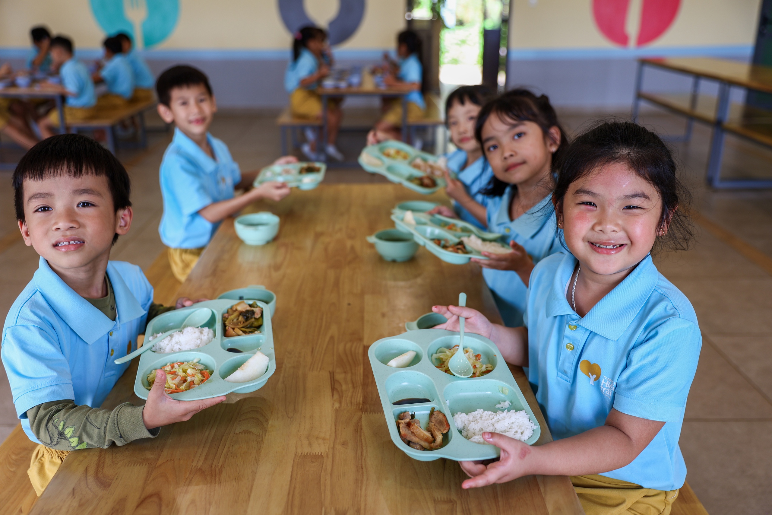 Ng&ocirc;i trường đầy ắp y&ecirc;u thương của Chi Bảo - Ảnh 3.