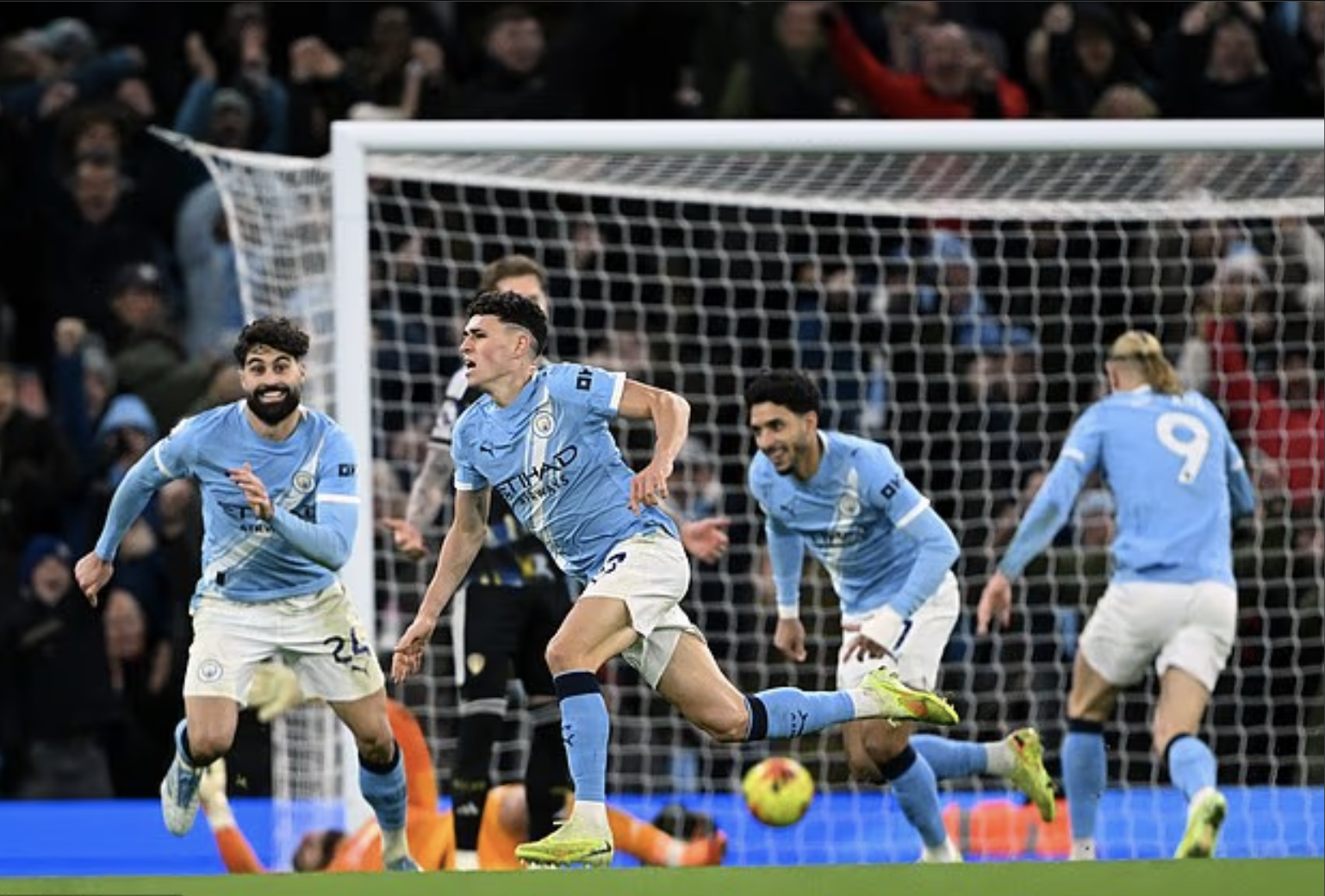 Phil Foden cứu rỗi, Man City chật vật đ&aacute;nh bại Leeds United - Ảnh 5.