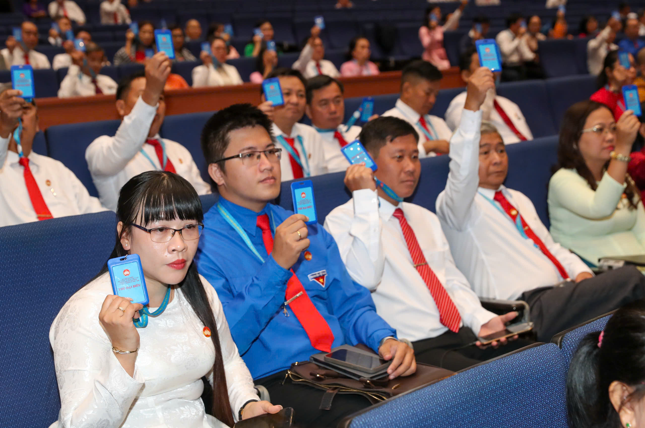 Nguyễn Phước Lộc t&aacute;i đắc cử Chủ tịch ủy ban MTTQ Việt Nam TPHCM nhiệm kỳ 2025 - 2030 - Ảnh 2.