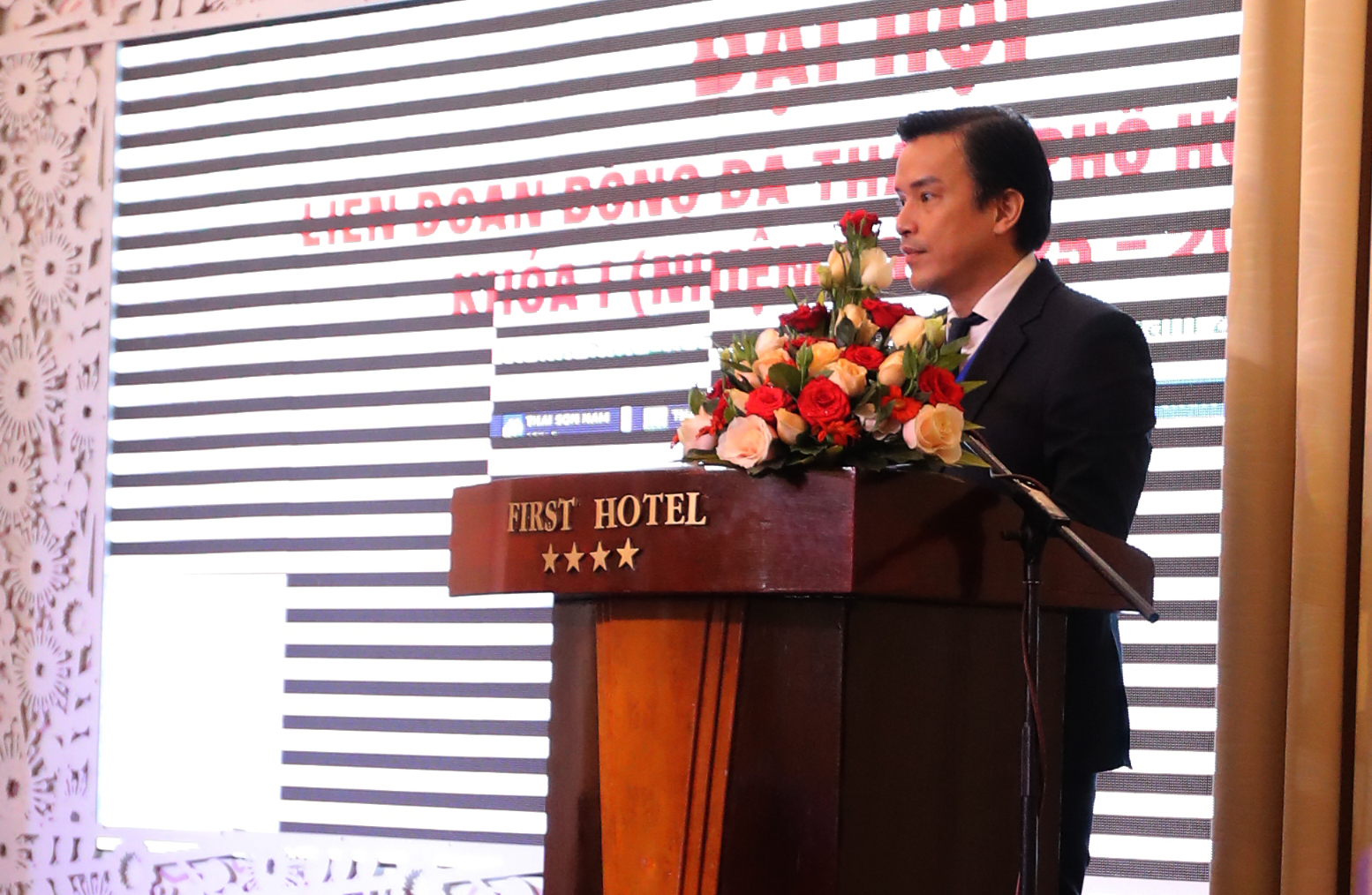 &Ocirc;ng Trần Anh T&uacute; t&aacute;i đắc cử chức Chủ tịch LĐBĐ TP HCM - Ảnh 8.