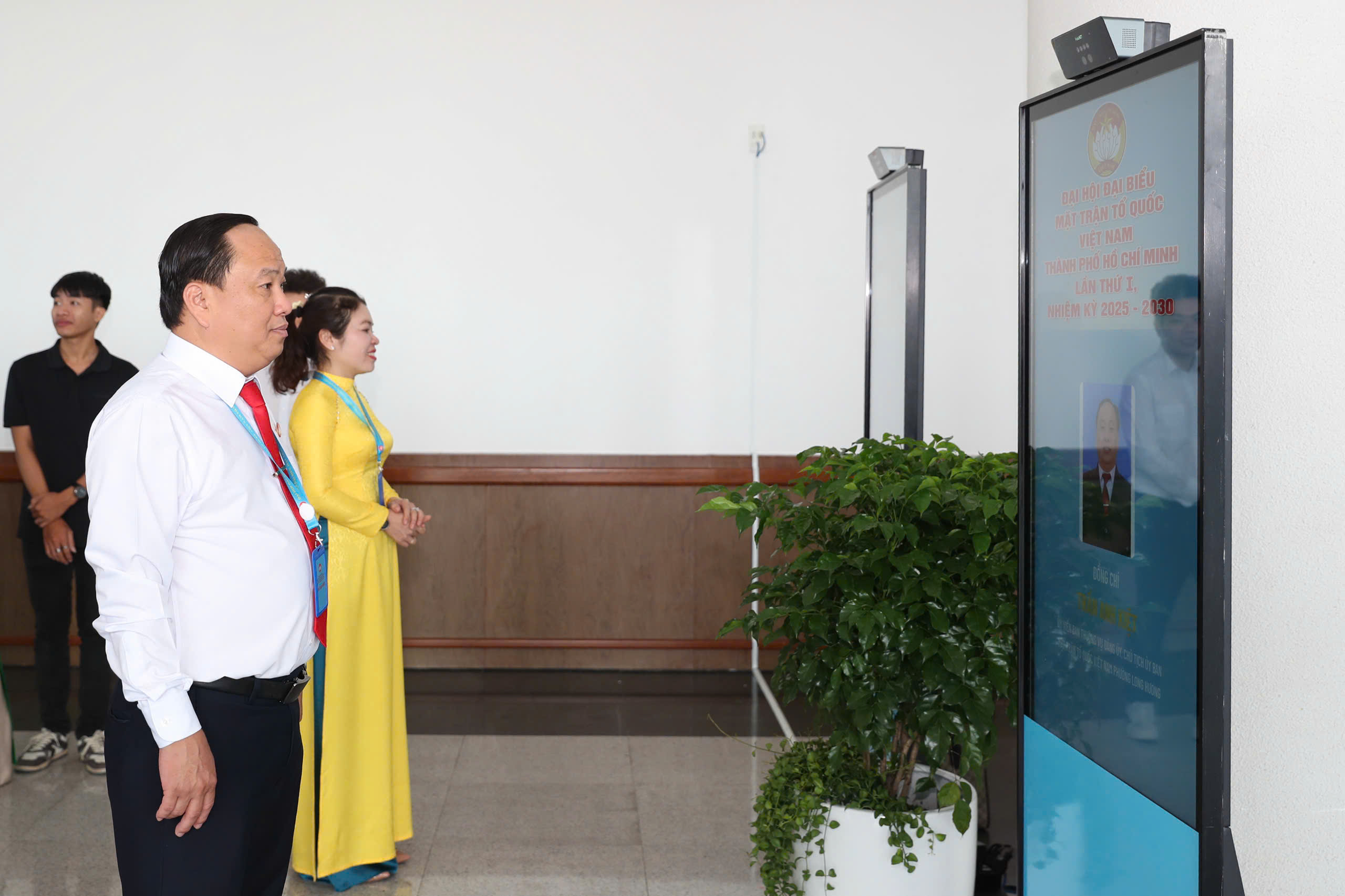 Khai mạc Đại hội MTTQ Việt Nam TPHCM lần thứ I: Đo&agrave;n kết x&acirc;y dựng TPHCM ph&aacute;t triển bền vững - Ảnh 9.