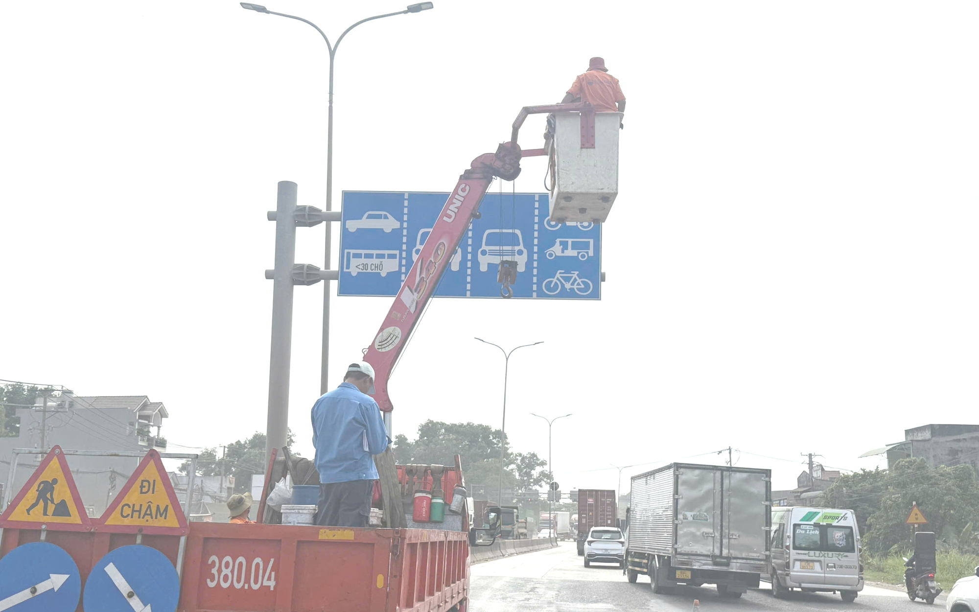 H&igrave;nh ảnh "đau khổ" tr&ecirc;n Quốc lộ 51 ở Đồng Nai - Ảnh 17.