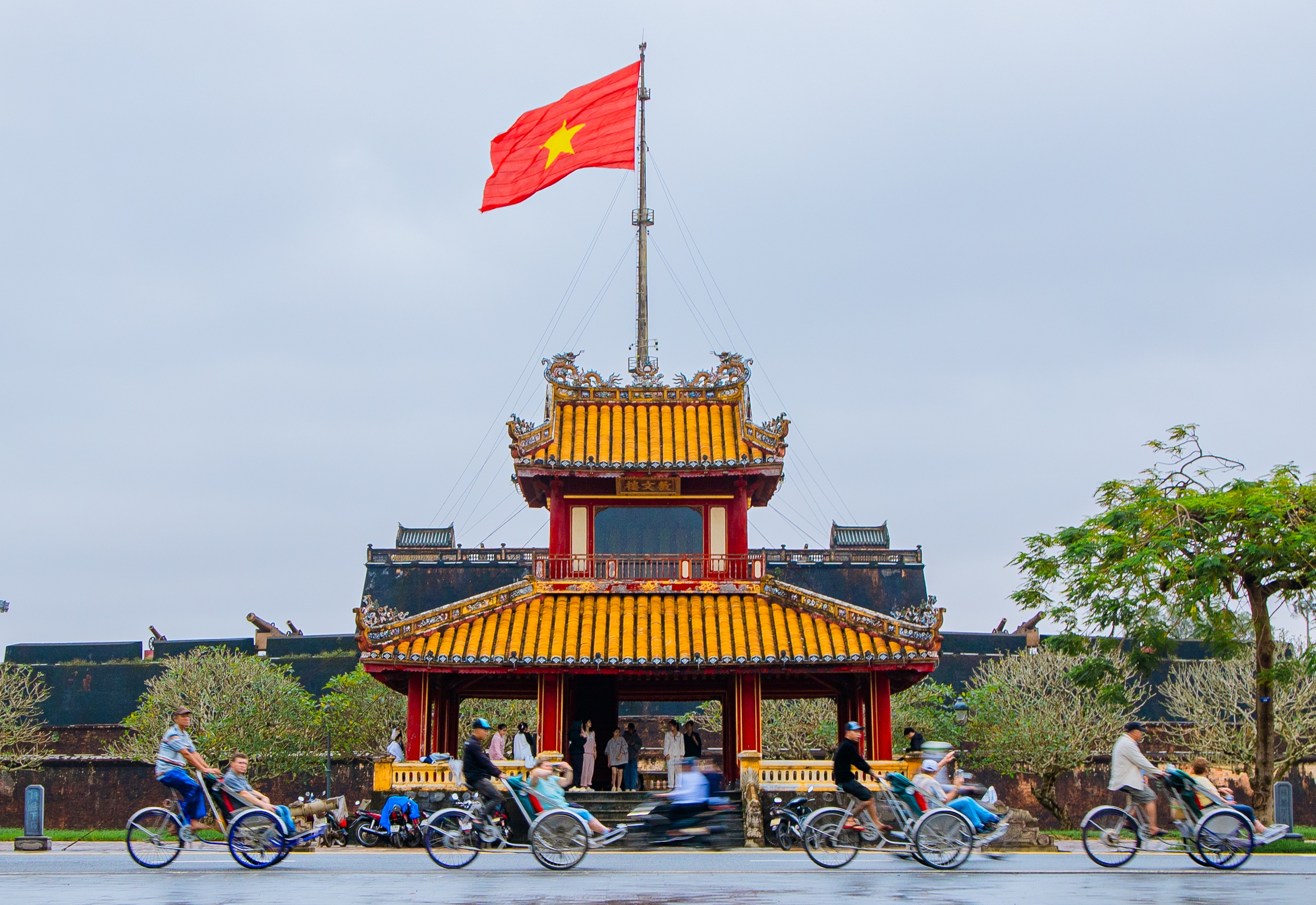 Ảnh đẹp trong tuần: Đất nước trọn niềm vui - Ảnh 2.