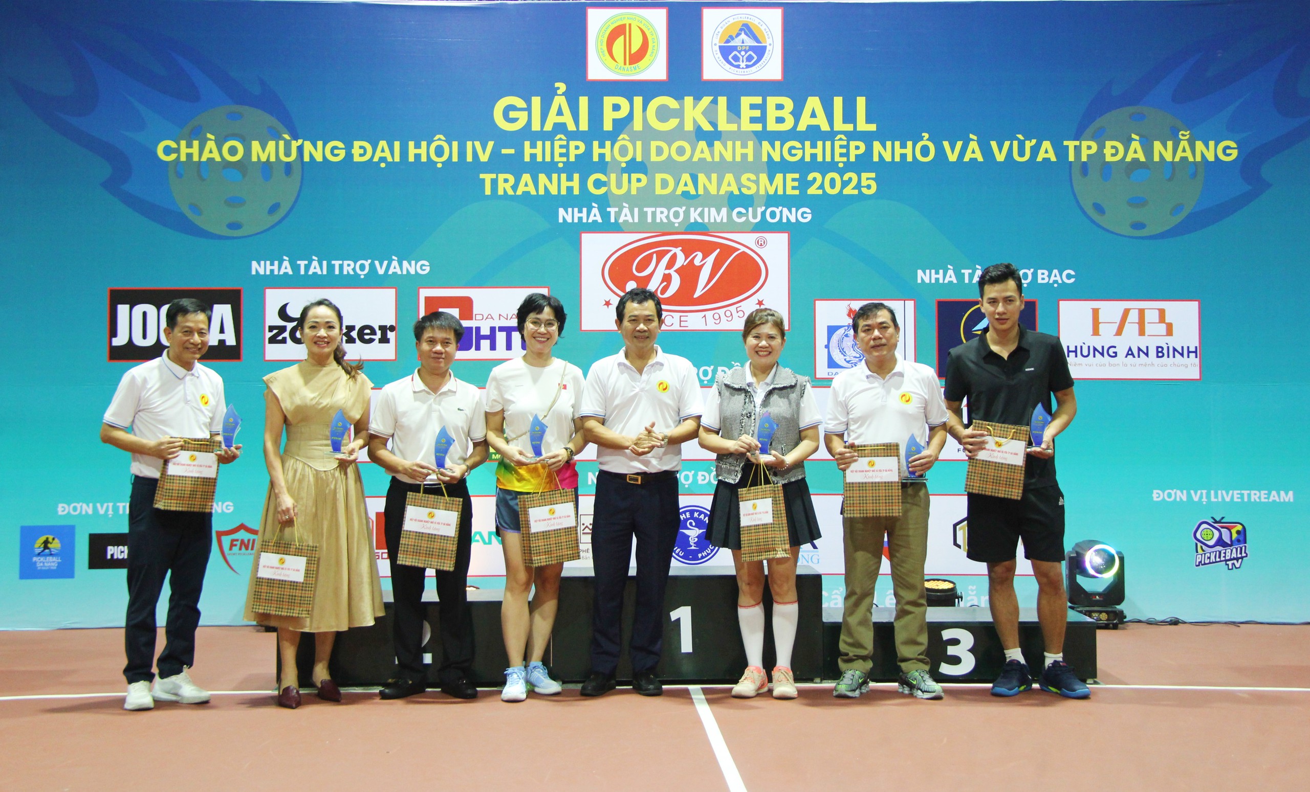 350 VĐV Pickleball c&ugrave;ng hướng về đồng b&agrave;o v&ugrave;ng rốn lũ - Ảnh 2.