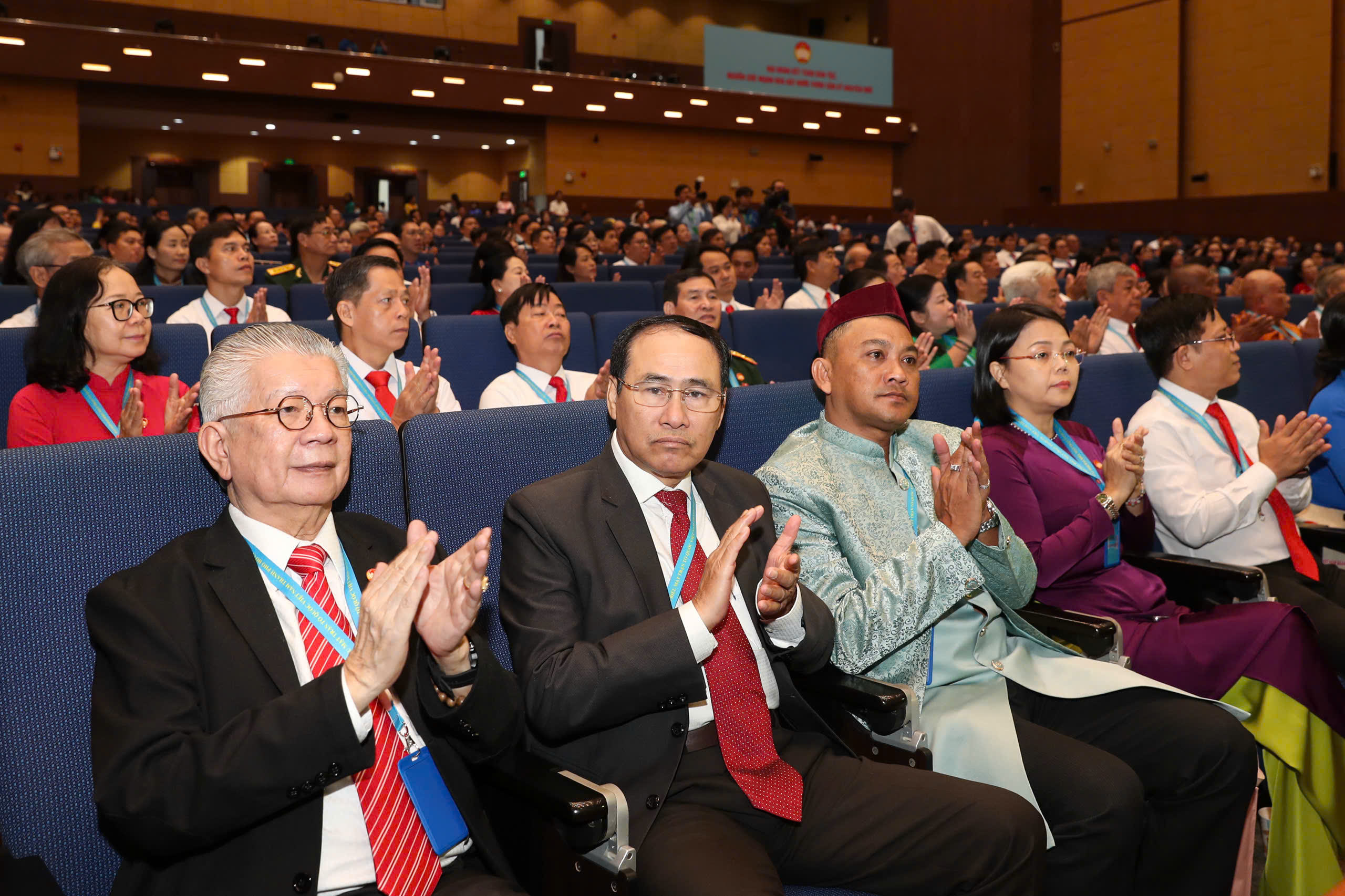 Đại hội đại biểu MTTQ Việt Nam TPHCM lần I khẳng định sức mạnh đại đoàn kết toàn dân - Ảnh 6.