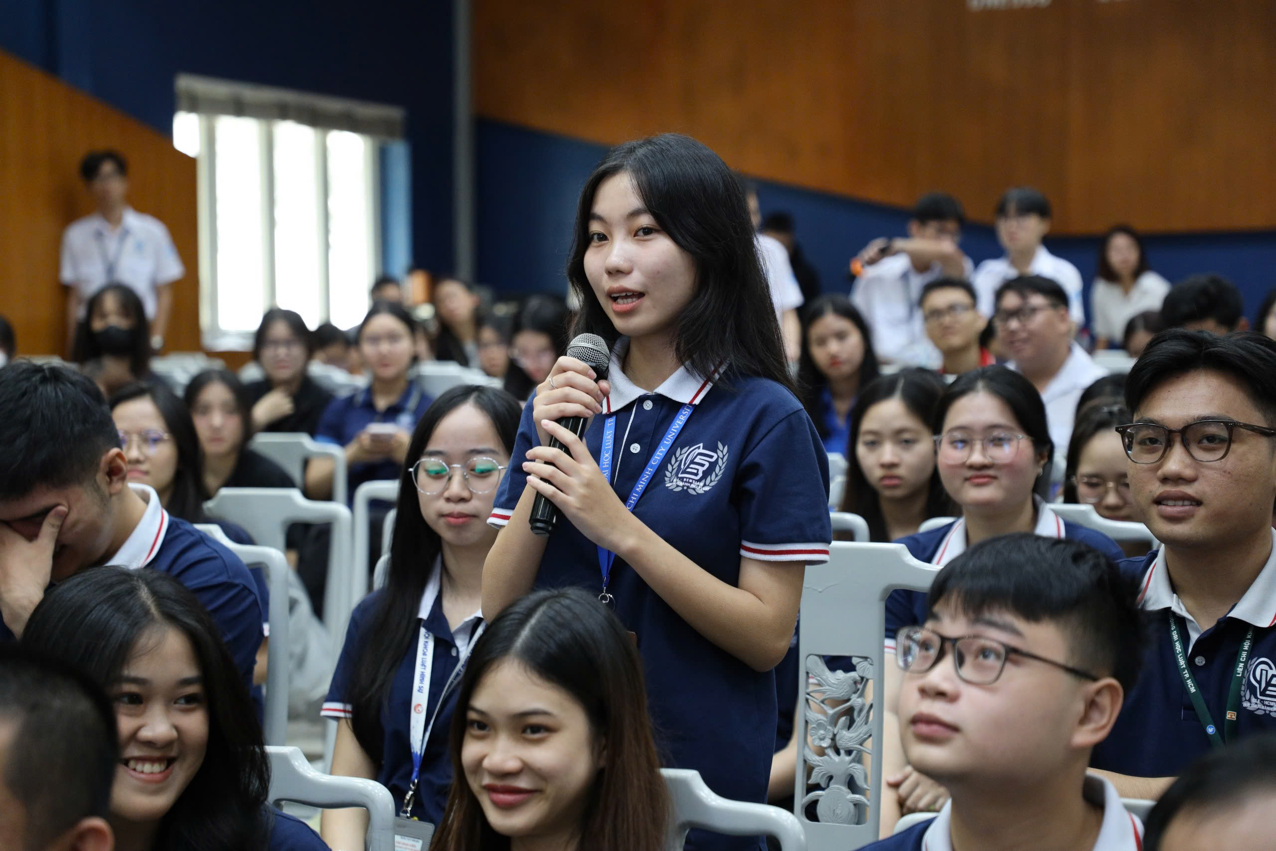 &Yacute; thức giao th&ocirc;ng phải được xem l&agrave; chuẩn mực đạo đức - Ảnh 2.