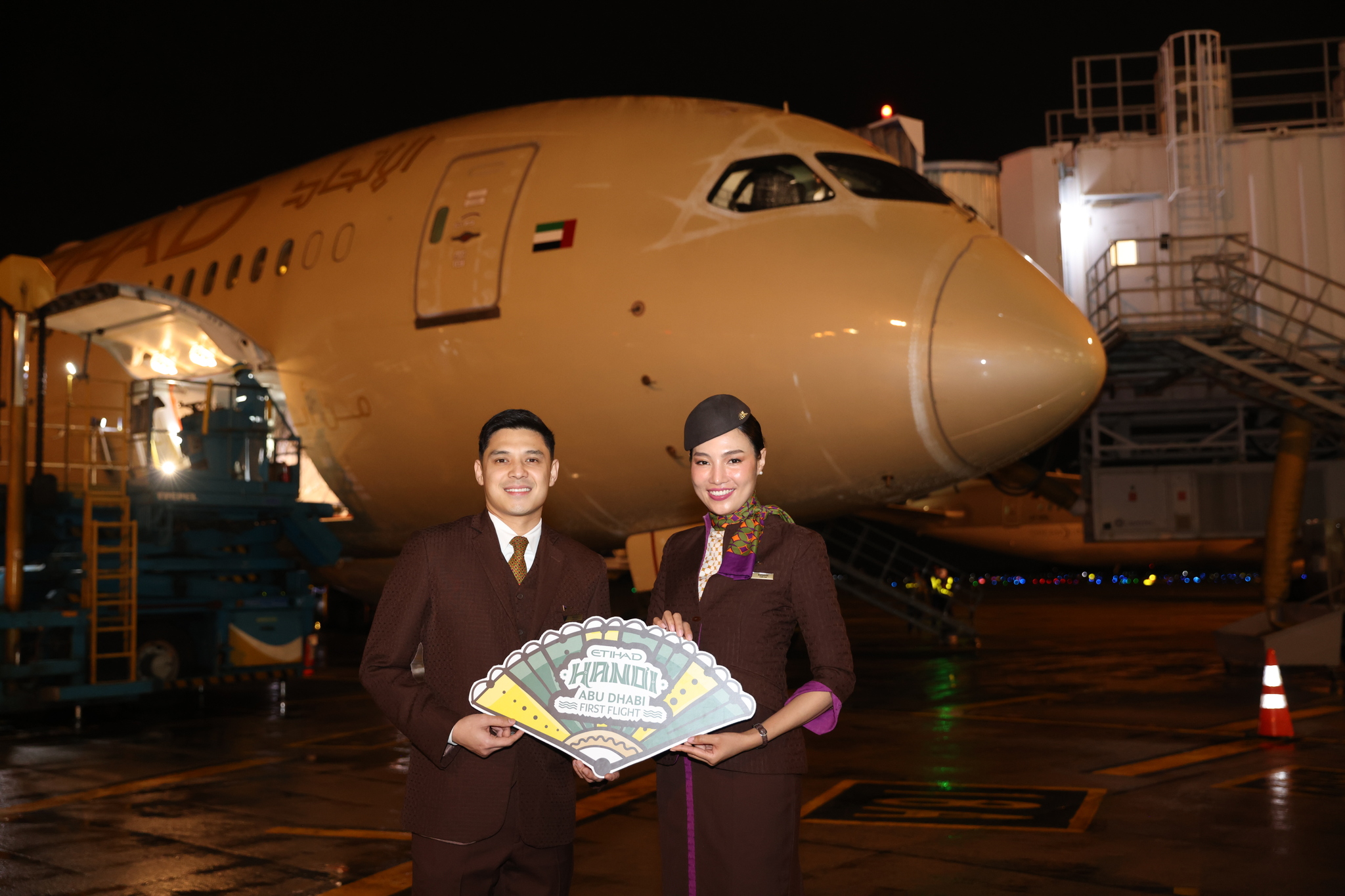 Etihad Airways d&ugrave;ng "si&ecirc;u m&aacute;y bay" khai trương đường bay thẳng H&agrave; Nội - Abu Dhabi - Ảnh 1.