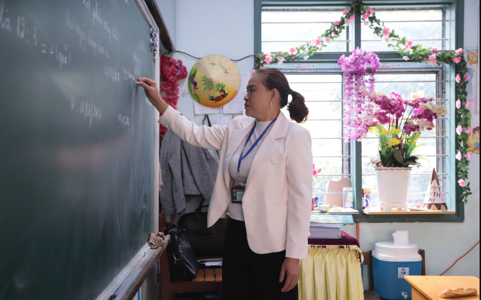 Bộ GD-ĐT nêu lý do cần tăng lương, phụ cấp cho giáo viên