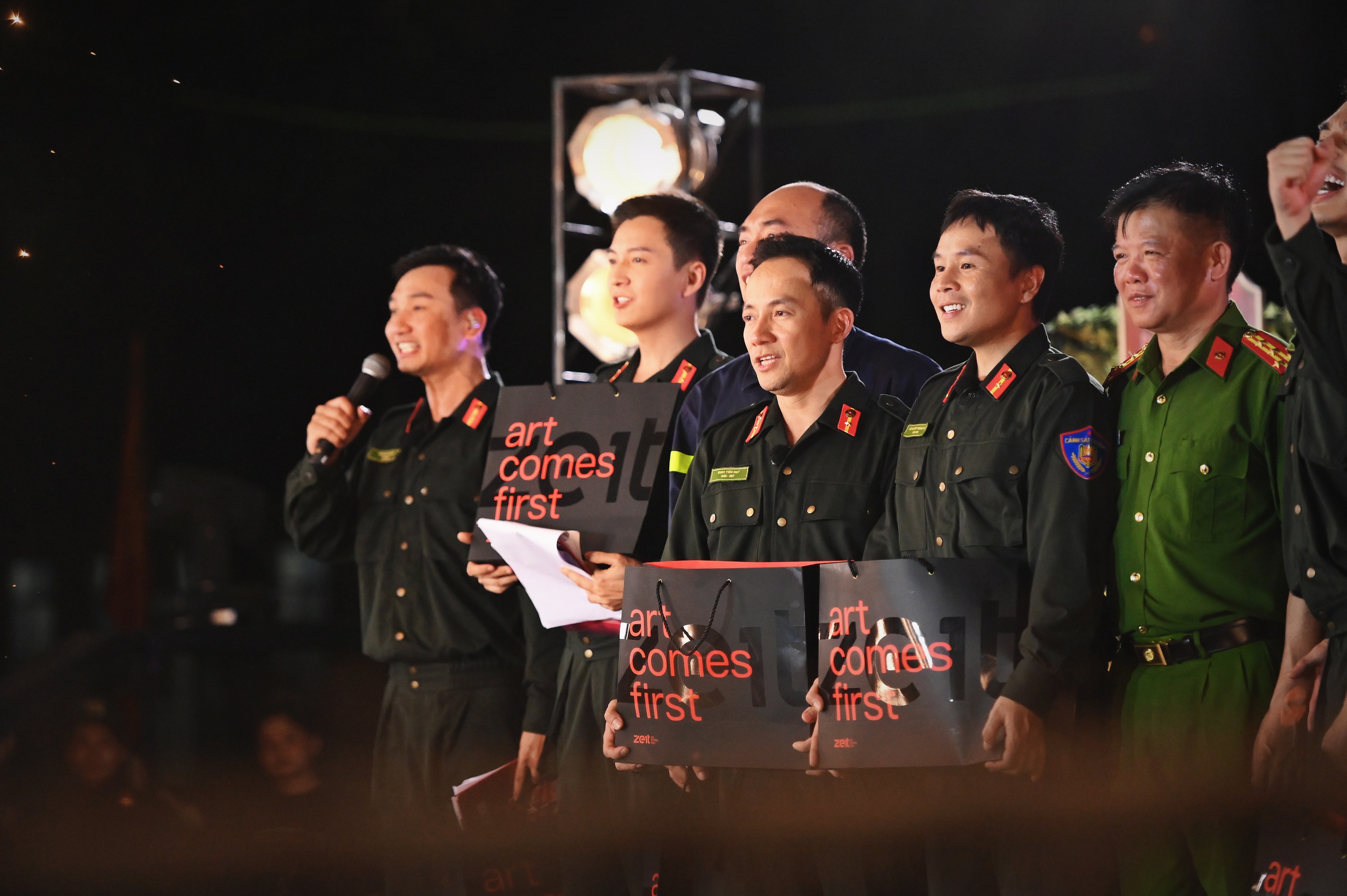 "Thập diện mai phục" sào huyệt của đối tượng truy nã khép lại mùa 1 "Chiến sĩ quả cảm" - Ảnh 3.