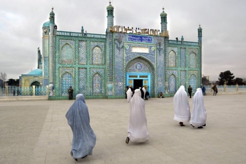 Động đất Afghanistan, h&agrave;ng trăm người thương vong - Ảnh 2.