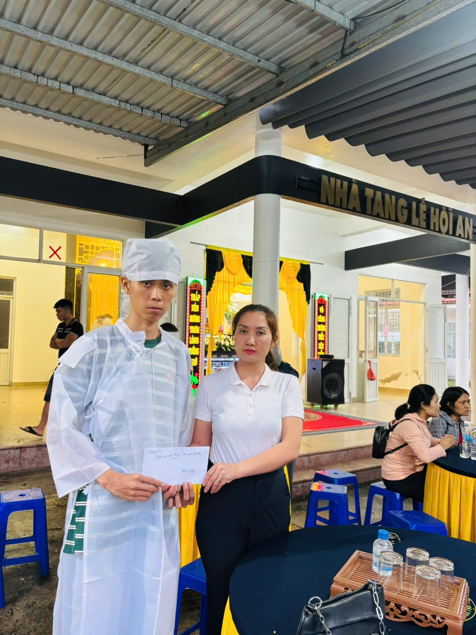 "Tr&aacute;i tim miền Trung" hỗ trợ 2 trường hợp tử vong thương t&acirc;m trong lũ ở Đ&agrave; Nẵng - Ảnh 2.