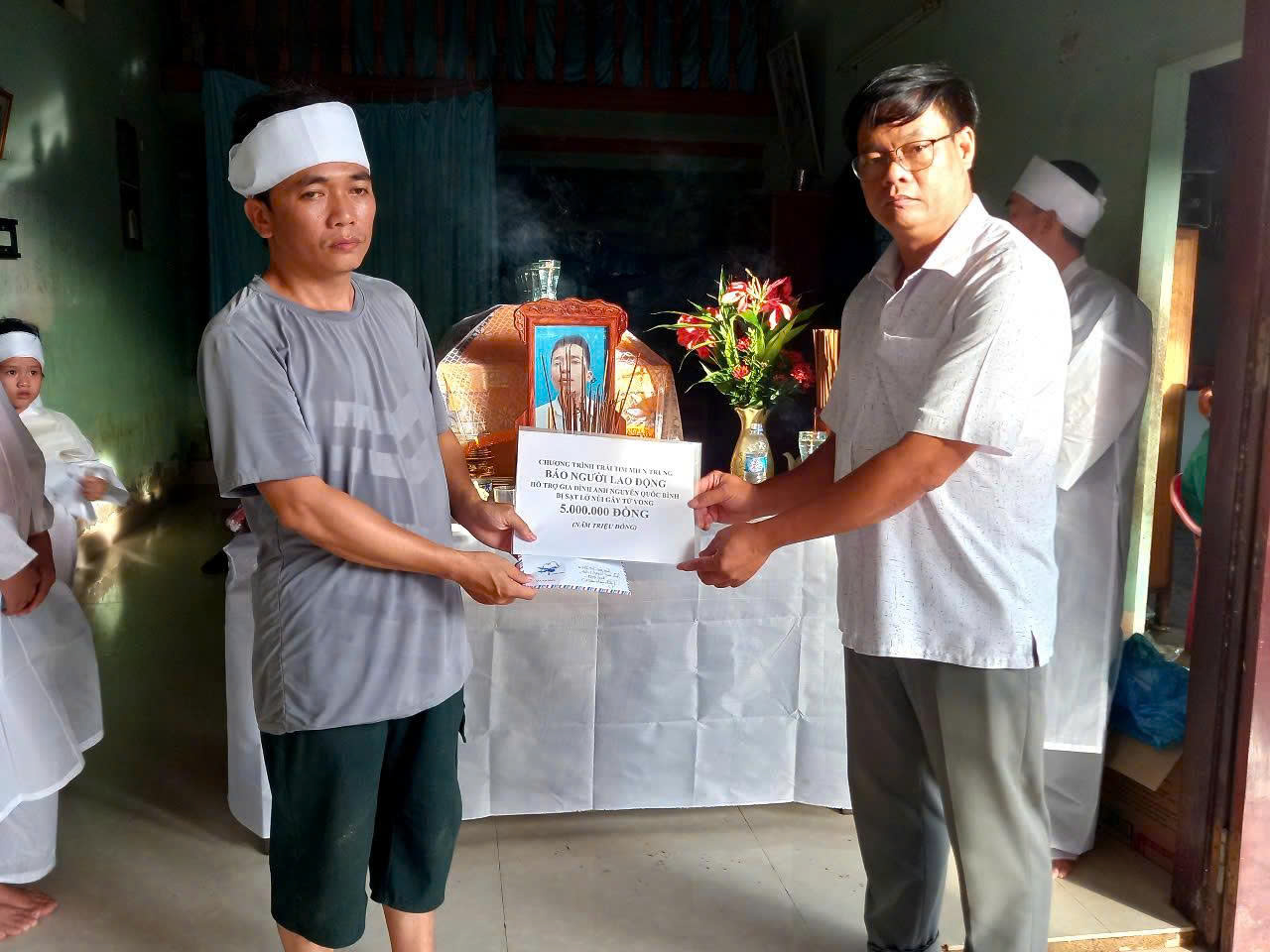 Thi&ecirc;n tai tiếp tục đe dọa miền Trung: Ngập lụt tại Đ&agrave; Nẵng v&agrave; Huế - Ảnh 2.