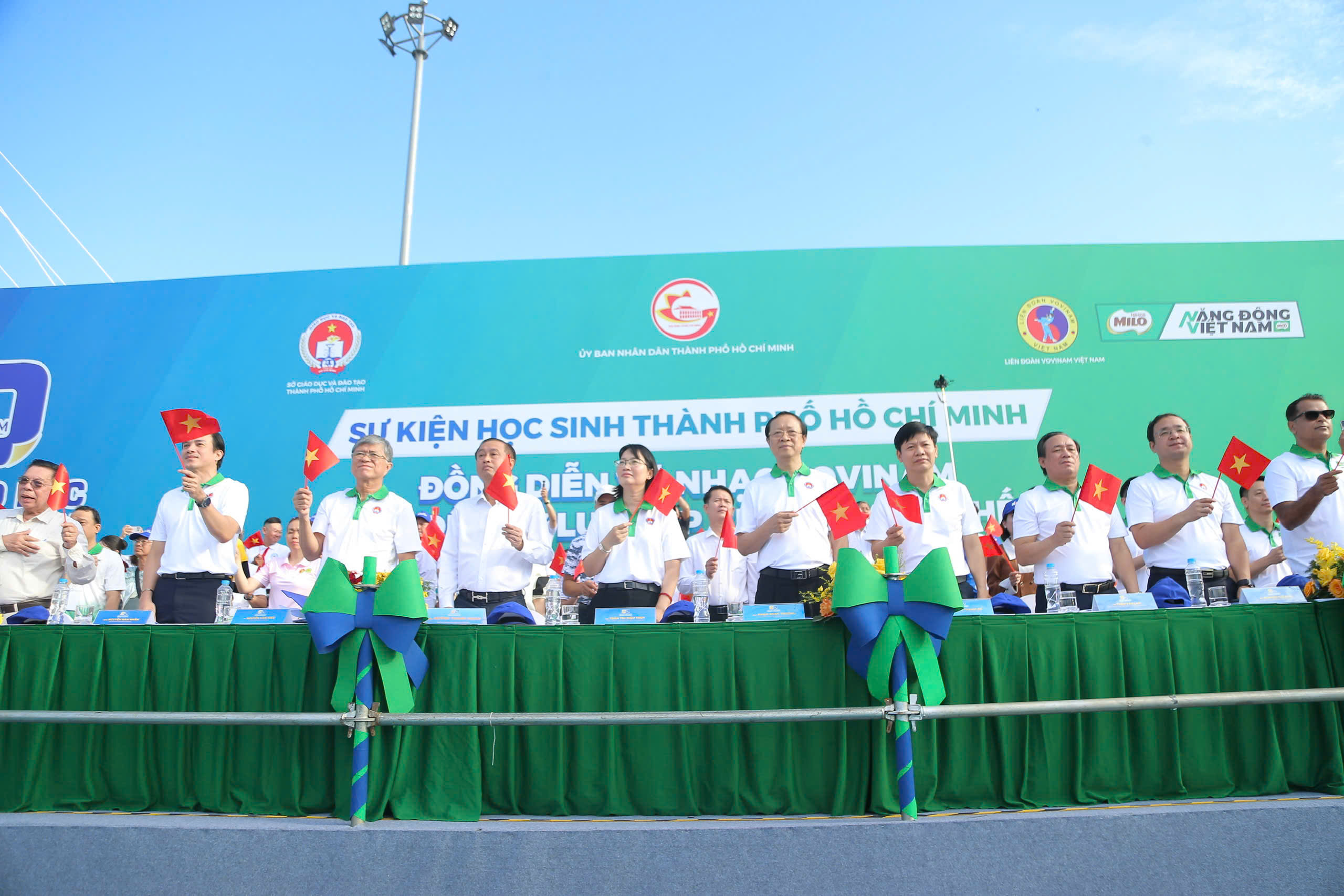 Hơn 60.000 học sinh TP HCM đồng diễn võ nhạc Vovinam, xác lập kỷ lục kép Việt Nam và thế giới - Ảnh 2.