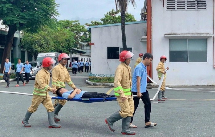 C&ocirc;ng đo&agrave;n th&uacute;c đẩy x&acirc;y dựng văn h&oacute;a an to&agrave;n lao động tại nơi l&agrave;m việc - Ảnh 2.