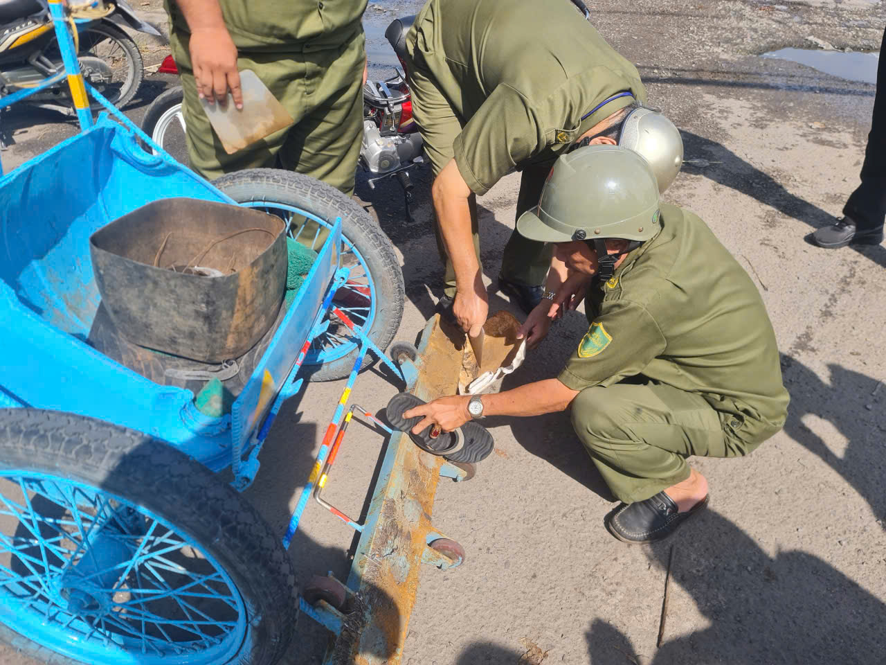 TP HCM: "Đinh tặc" t&igrave;m c&aacute;ch đối ph&oacute;, c&oacute; thể d&ugrave;ng camera để xử l&yacute; - Ảnh 1.