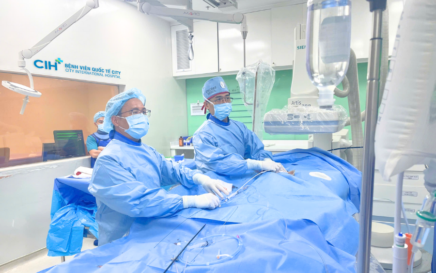 Thực hiện thành công ca nong tim qua da, tránh được cuộc đại phẫu