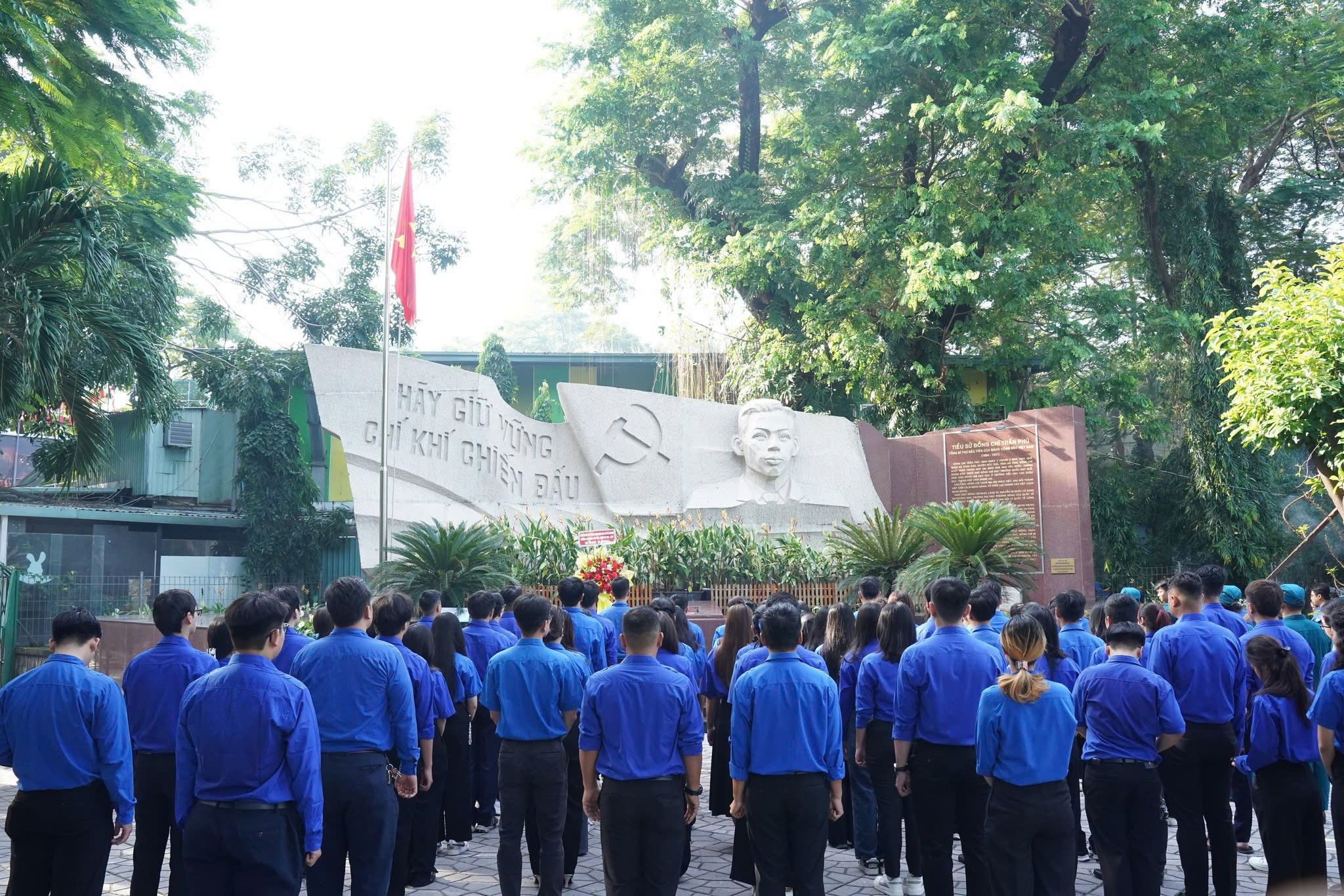 Sẽ diễn ra Lễ Kỳ si&ecirc;u Anh h&ugrave;ng liệt sĩ, chiến sĩ, đồng b&agrave;o đ&atilde; an t&aacute;ng tại Nghĩa trang Đ&ocirc; Th&agrave;nh - Ảnh 1.