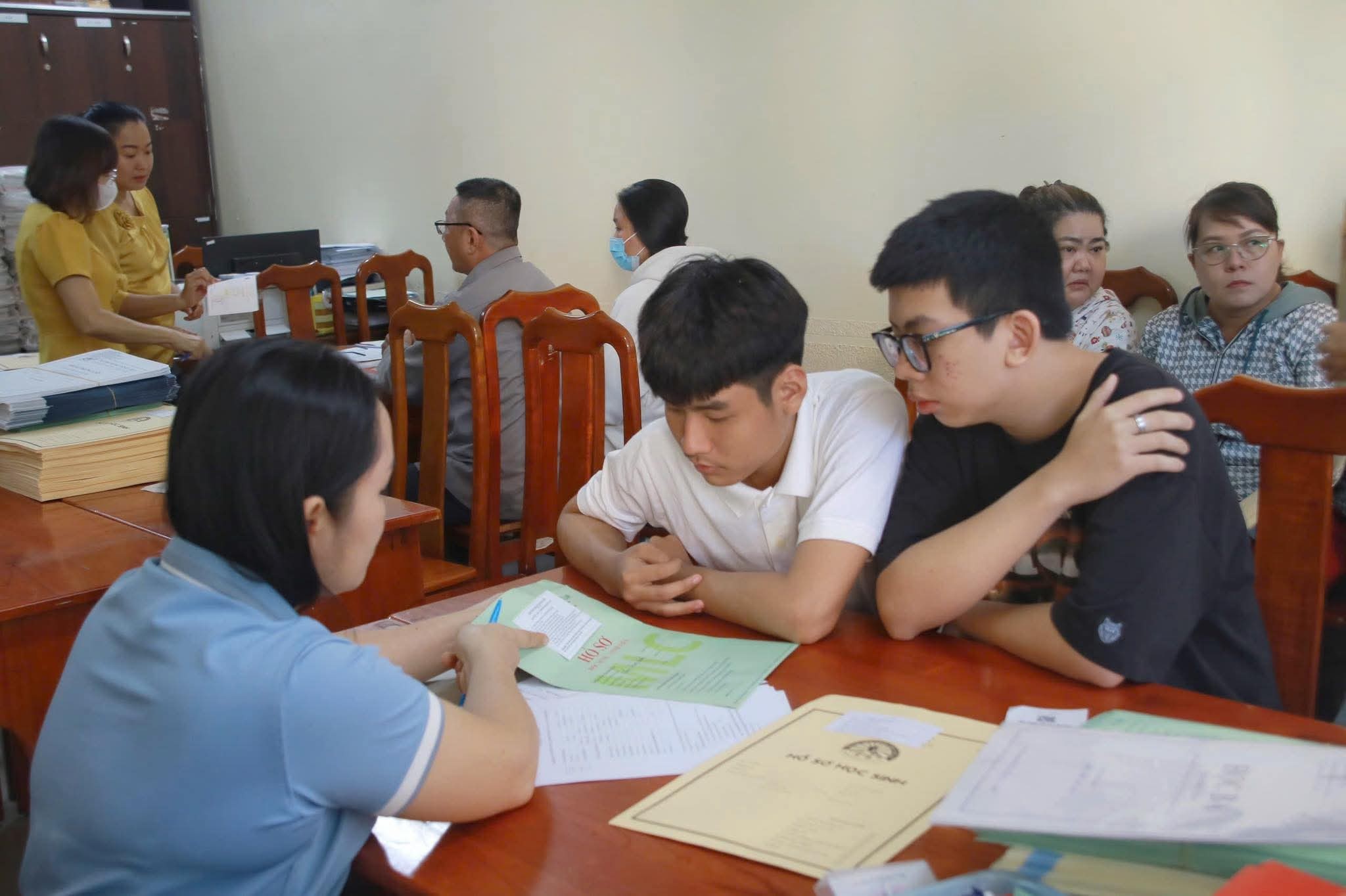 Bất ngờ kết luận kiểm tra nhiệm vụ giảng dạy của nhiều hiệu trưởng, ph&oacute; hiệu trưởng ở TP HCM - Ảnh 1.