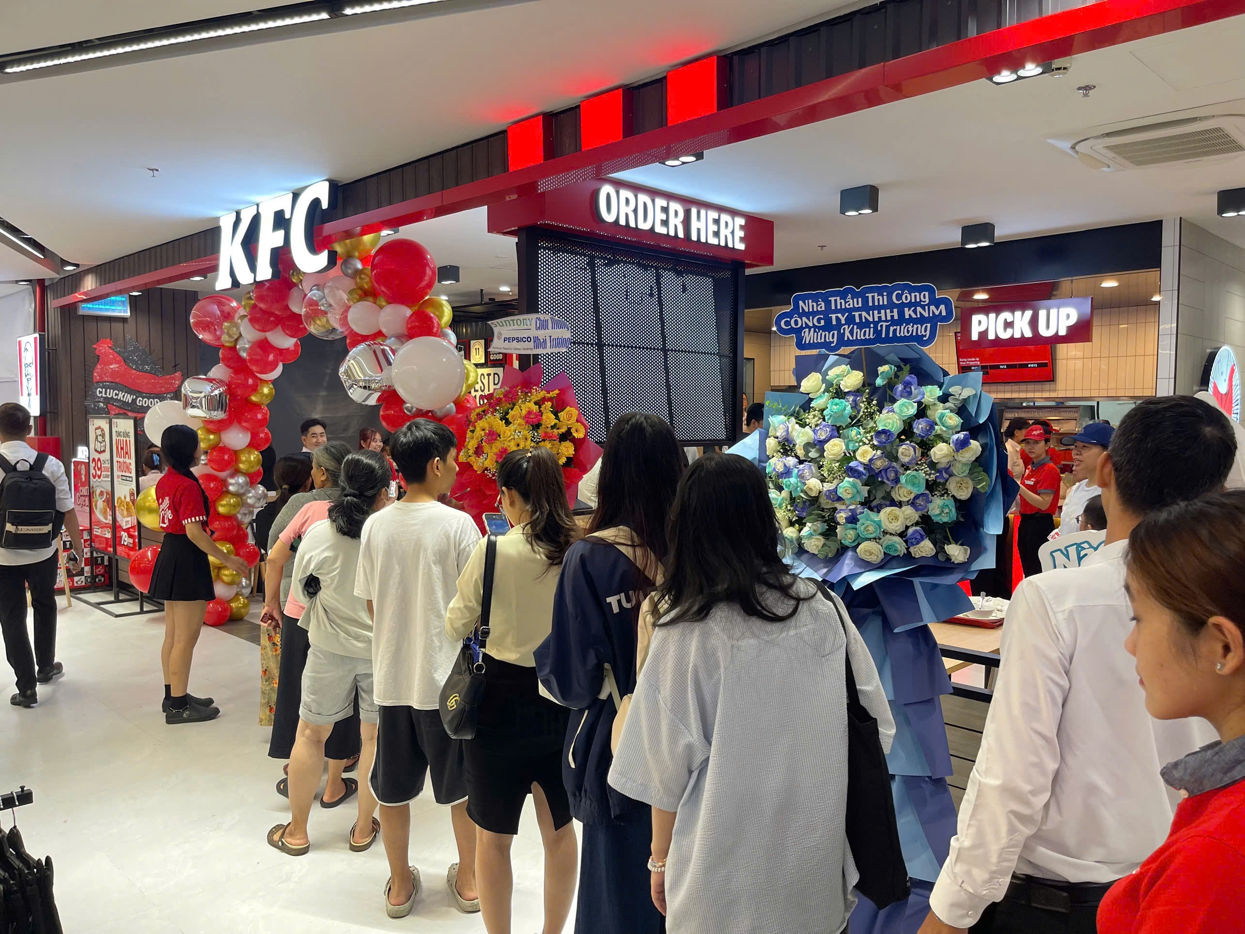 Lãnh đạo TP HCM Tham dự lễ khánh thành Bcons City Mall tại Bình Dương - Ảnh 3.