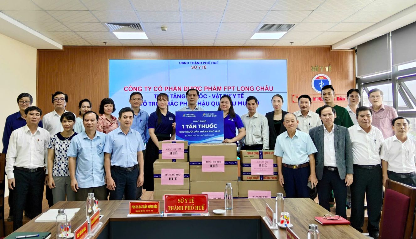 FPT hỗ trợ 4 tấn thuốc, vật tư y tế v&agrave; chỗ tr&uacute; an to&agrave;n cho người d&acirc;n v&ugrave;ng lũ miền Trung - Ảnh 4.