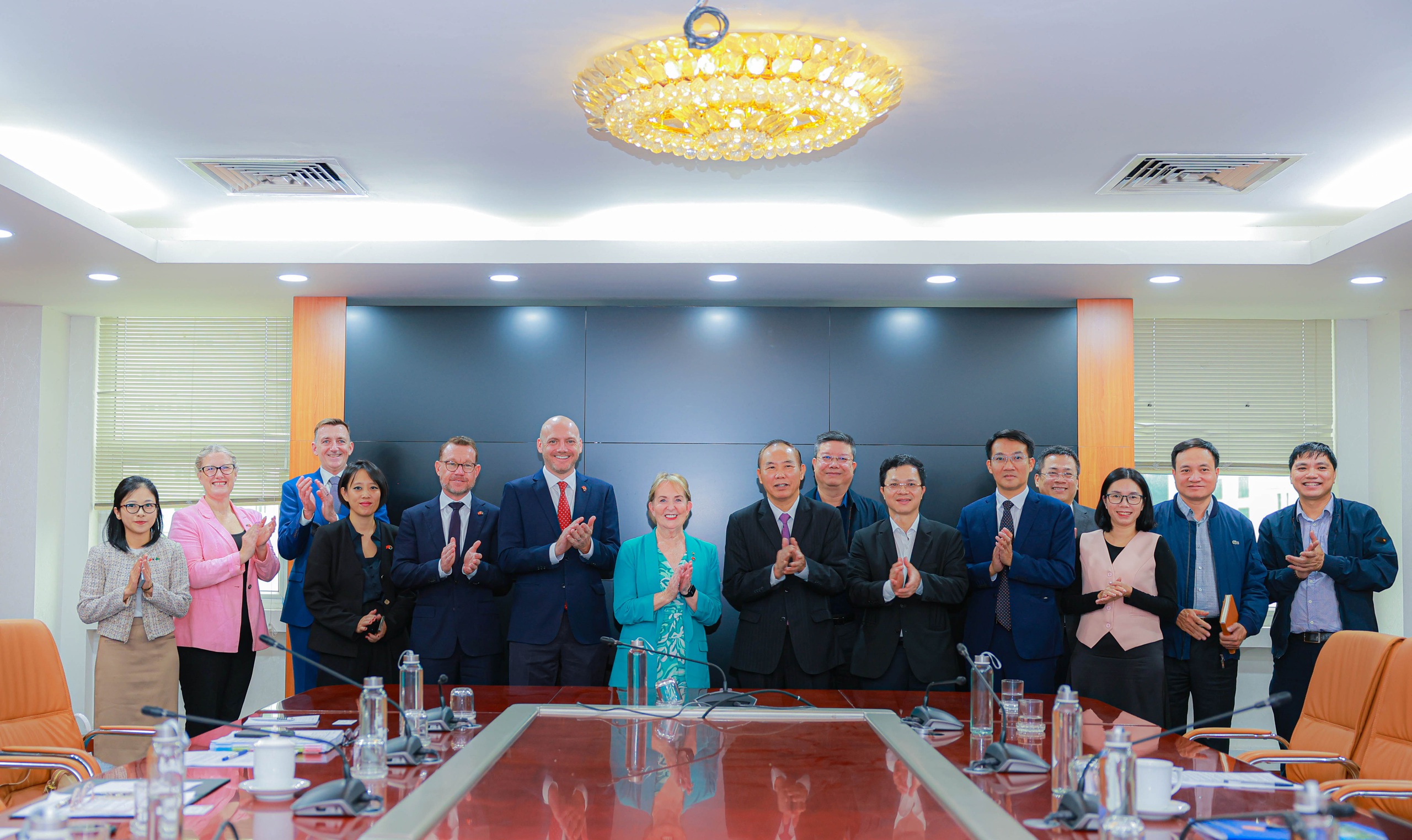 Queensland khai trương văn phòng thương mại và đầu tư tại Hà Nội - Ảnh 7.