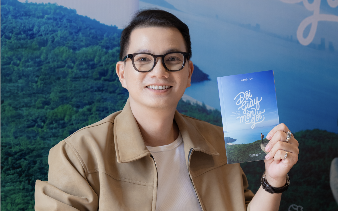 “Đôi giày mòn gót” – người hướng dẫn viên kể chuyện nghề