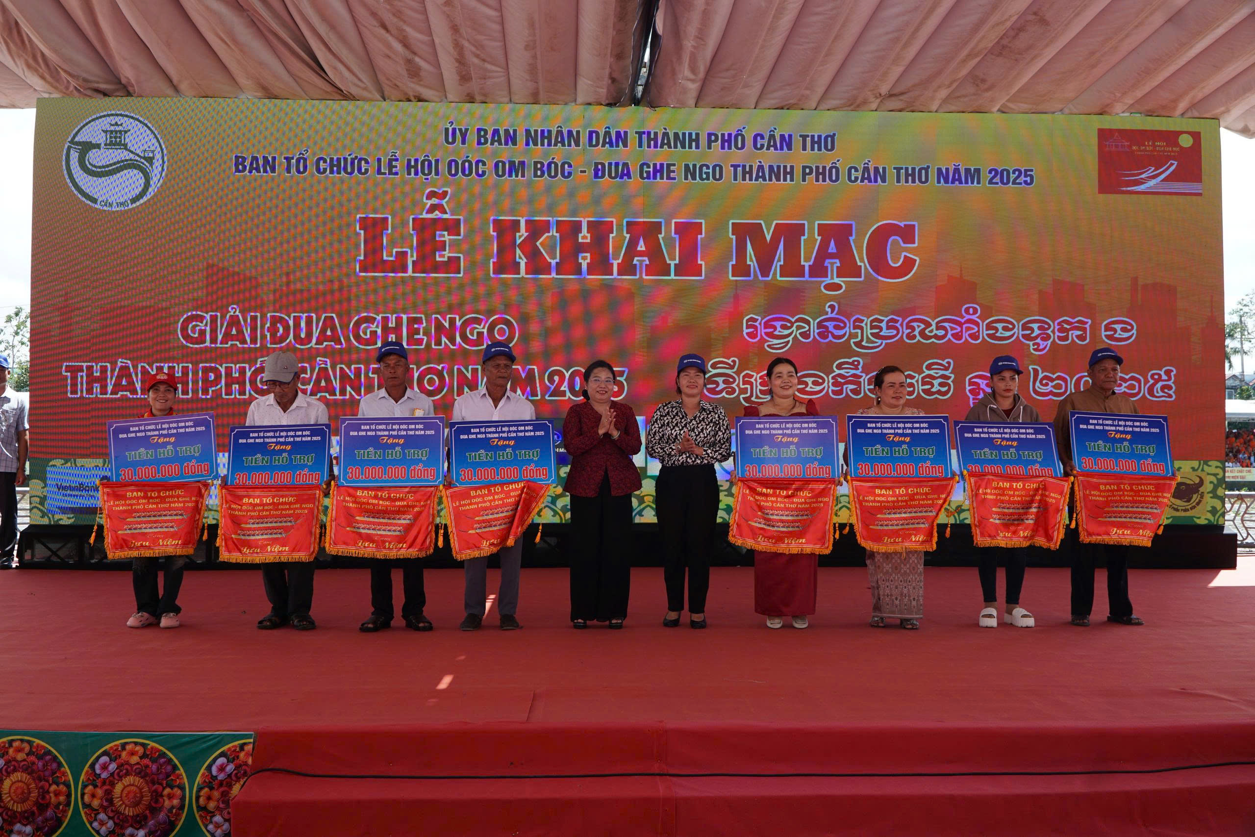 VIDEO: 61 đội đua ghe ngo tranh t&agrave;i nghẹt thở tr&ecirc;n s&ocirc;ng Masp&eacute;ro ở Cần Thơ - Ảnh 7.