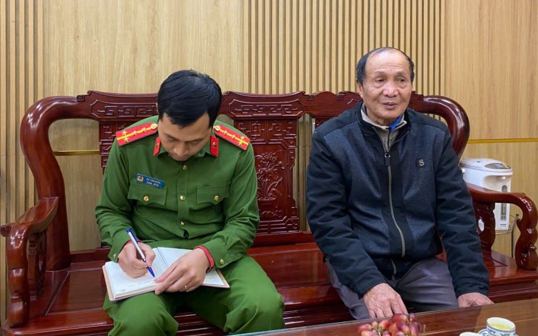 Chủ tịch xã cùng công an ngăn chặn một vụ lừa đảo qua mạng