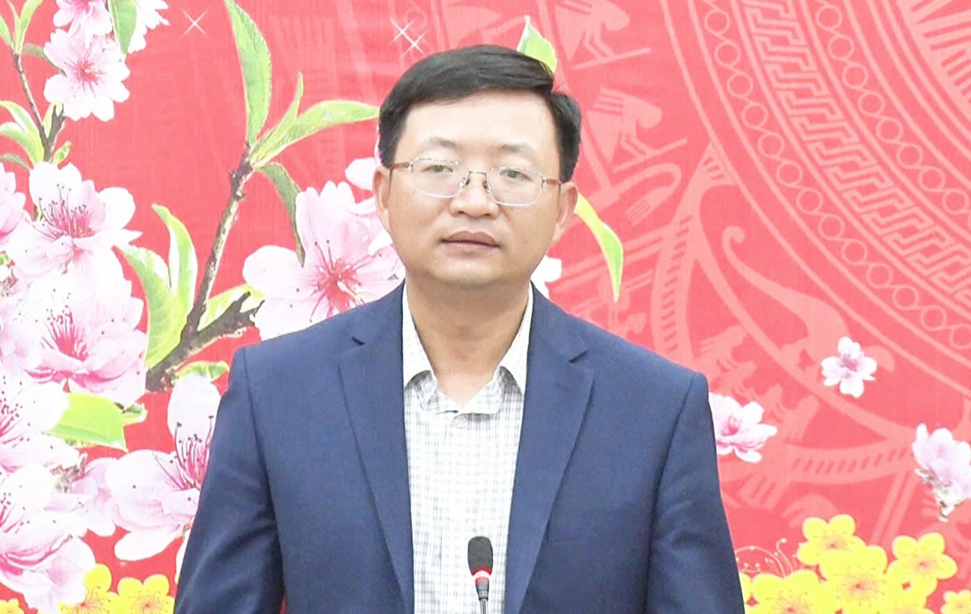 Chủ tịch tỉnh Thanh H&oacute;a bổ nhiệm nhiều gi&aacute;m đốc sở, ng&agrave;nh - Ảnh 1.
