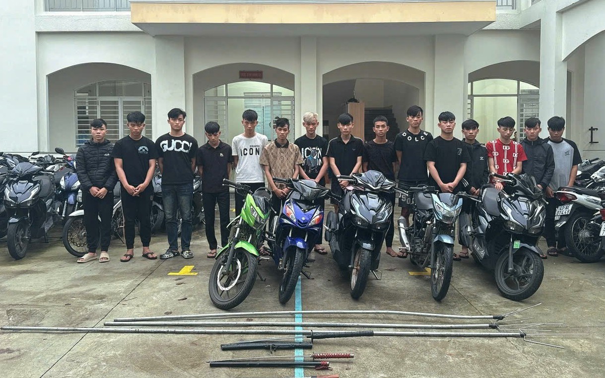 Sau trận bi-da, nhóm thanh niên vác hung khí ra đường “gặp ai đánh đó”