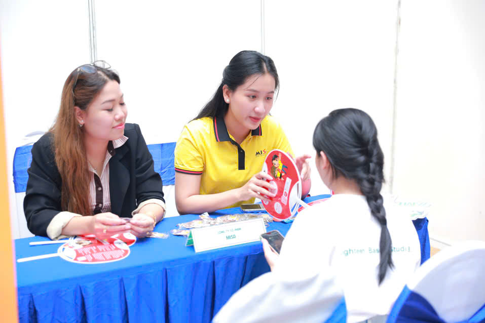 Hàng chục ngàn cơ hội việc làm hấp dẫn - Ảnh 1.