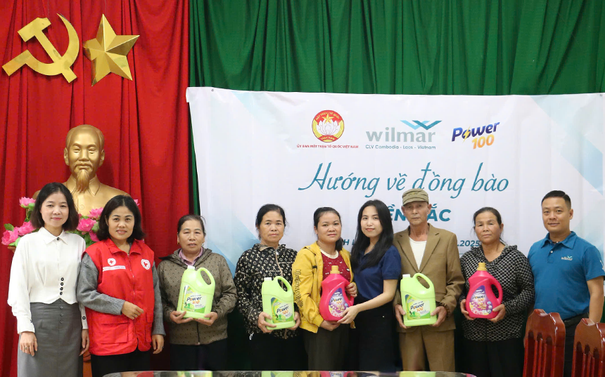 Tập đoàn Wilmar CLV trao tặng 15 tỉ đồng hỗ trợ người dân khắc phục hậu quả sau bão lũ