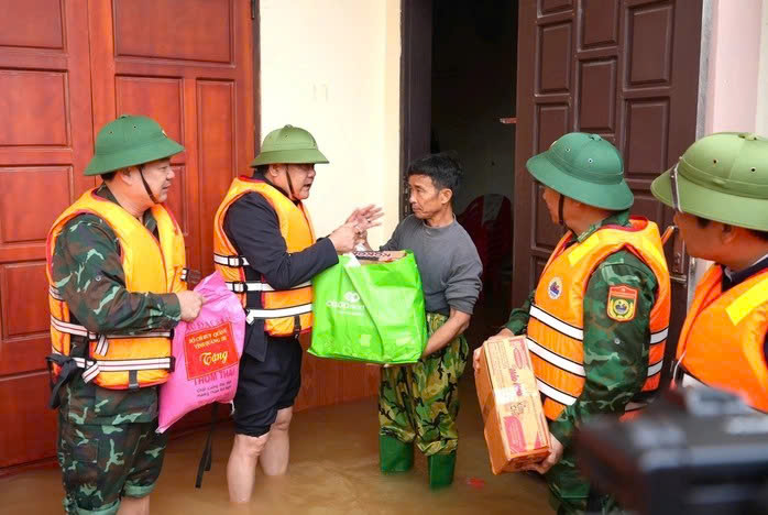 Quảng Trị: Mưa lũ khiến 11 người chết v&agrave; mất t&iacute;ch, hơn 10.000 hộ d&acirc;n bị ngập lụt - Ảnh 2.