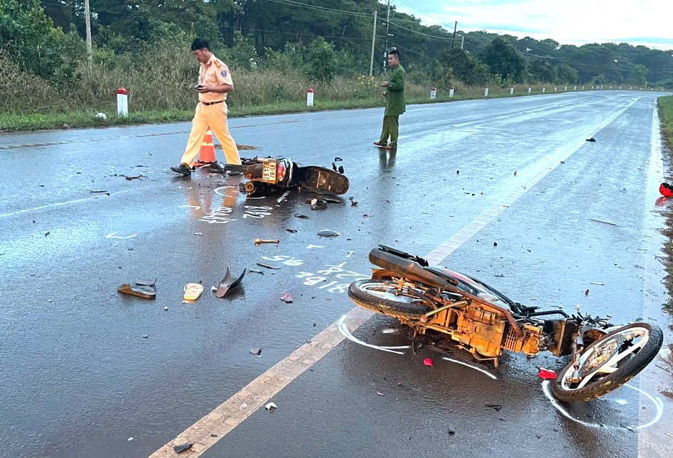 Vụ tai nạn giao thông nghiêm trọng tại gia Lai: 4 Thiếu niên thương vong - Ảnh 1.