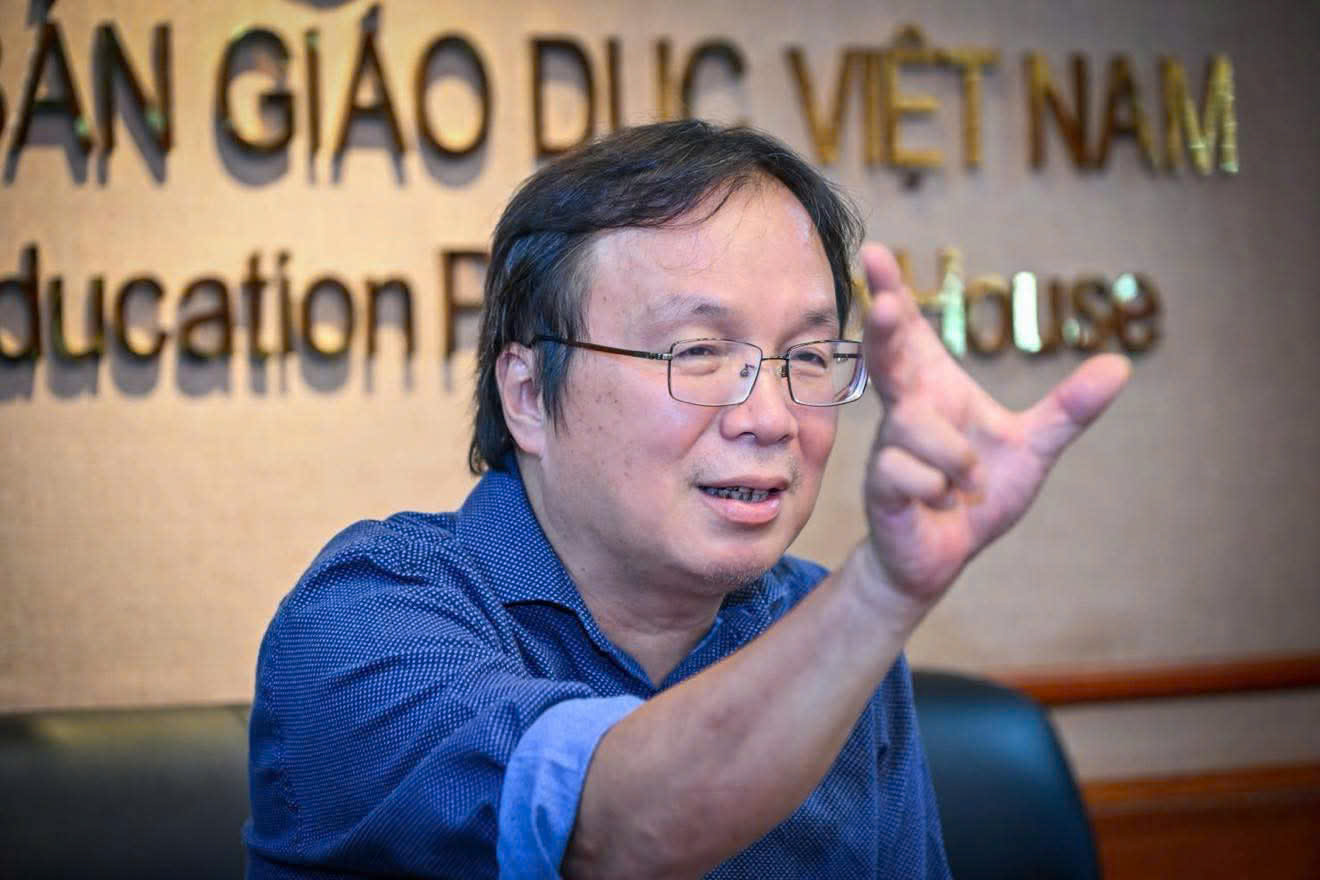 "Những câu thơ không cần cứu ai, nhưng cứu người viết ": Liều thuốc cứu rỗi tâm hồn - Ảnh 3.